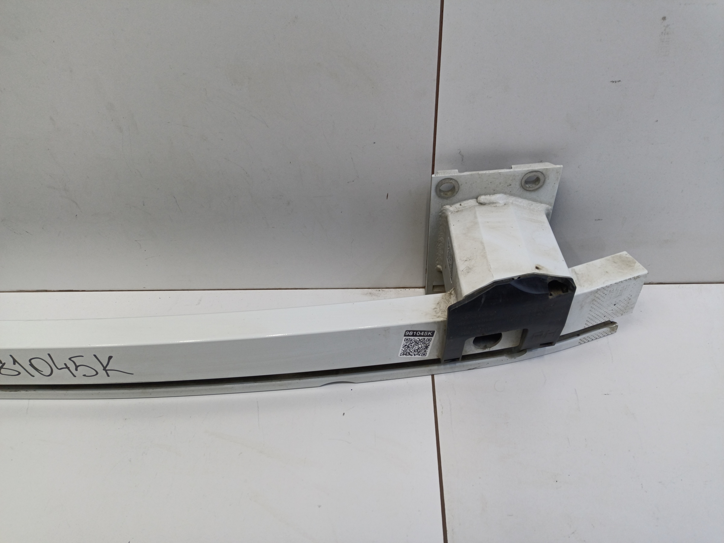 Усилитель заднего бампера Volvo XC90 2