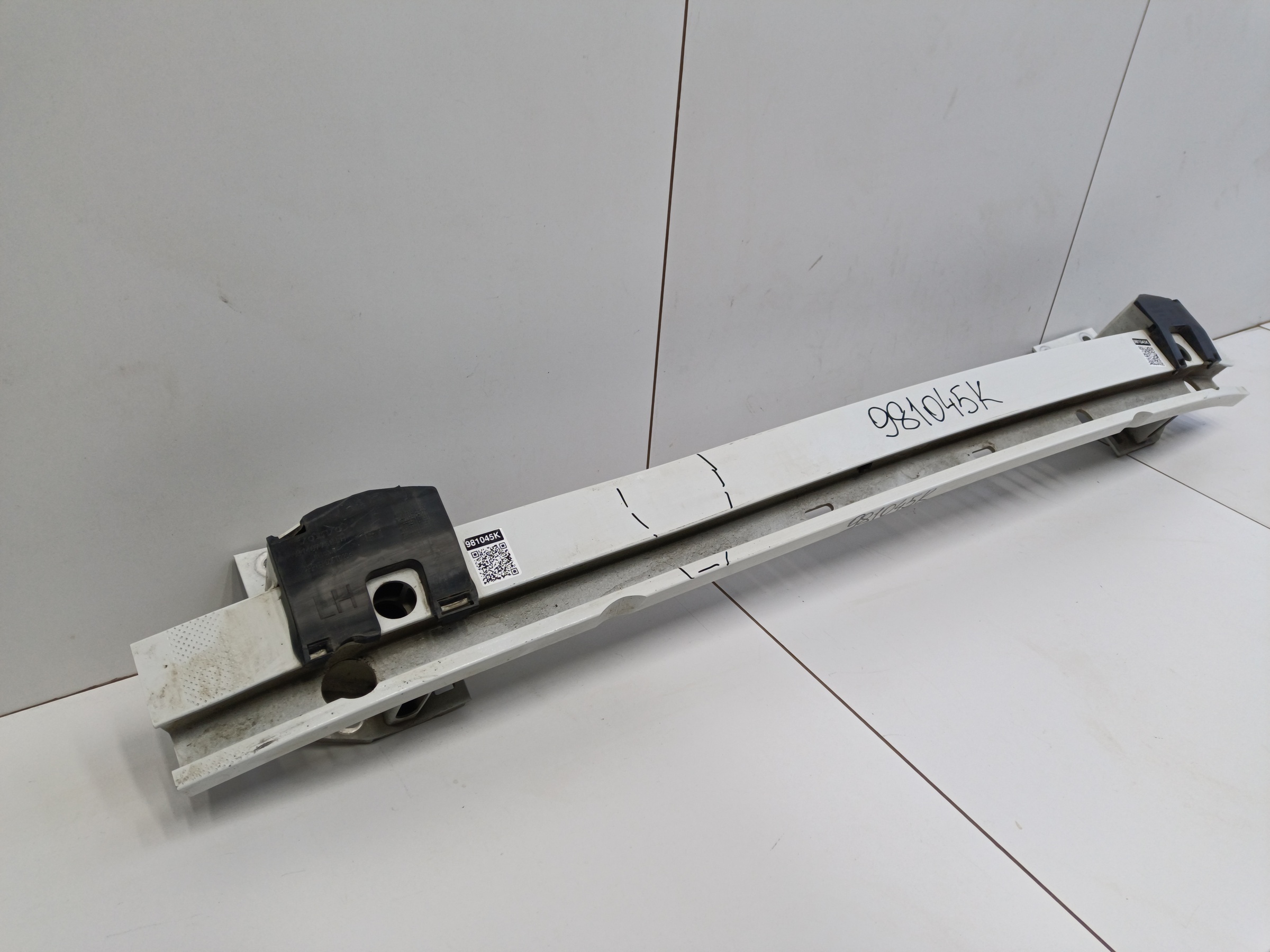 Усилитель заднего бампера Volvo XC90 2