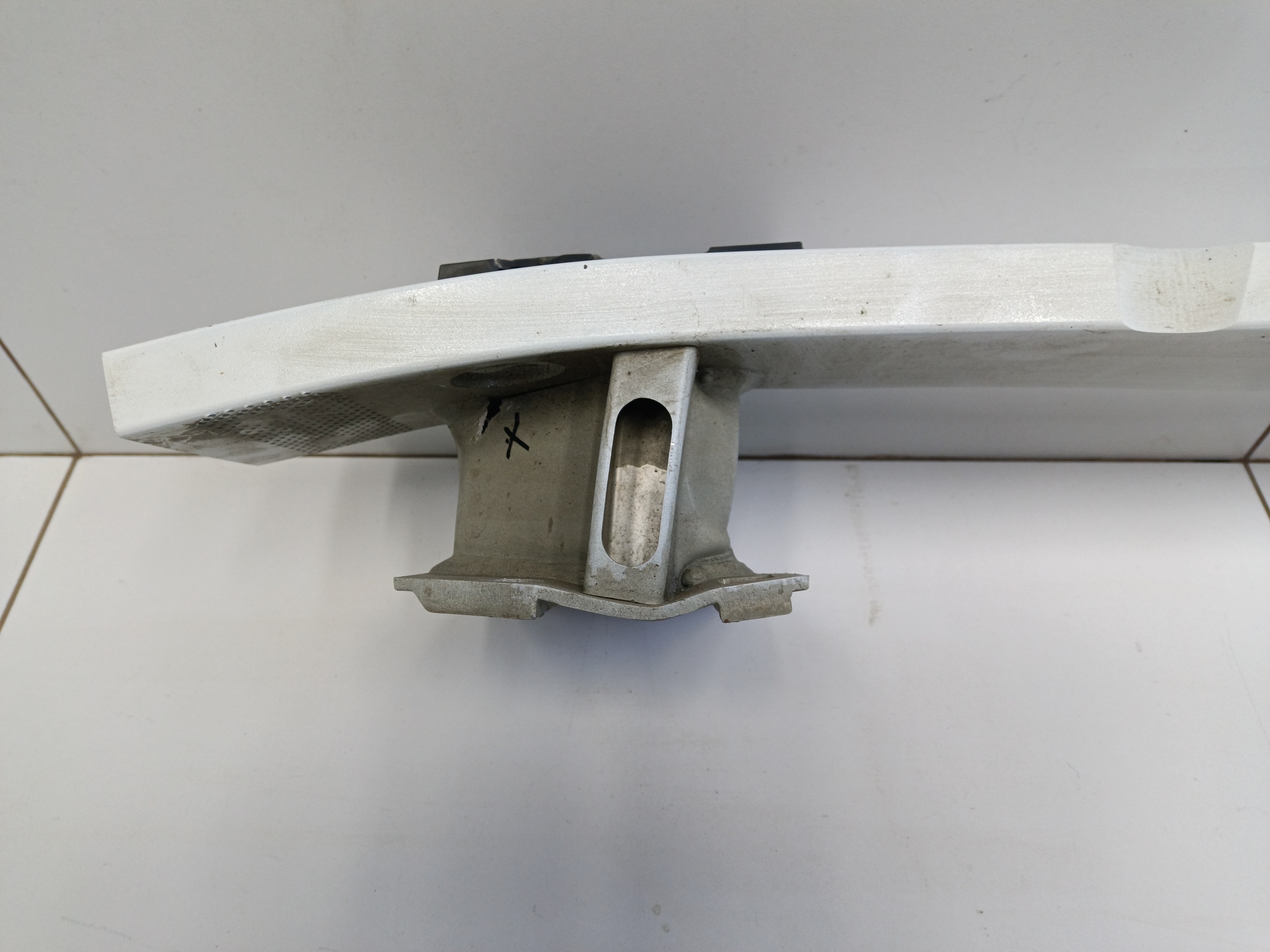 Усилитель заднего бампера Volvo XC90 2