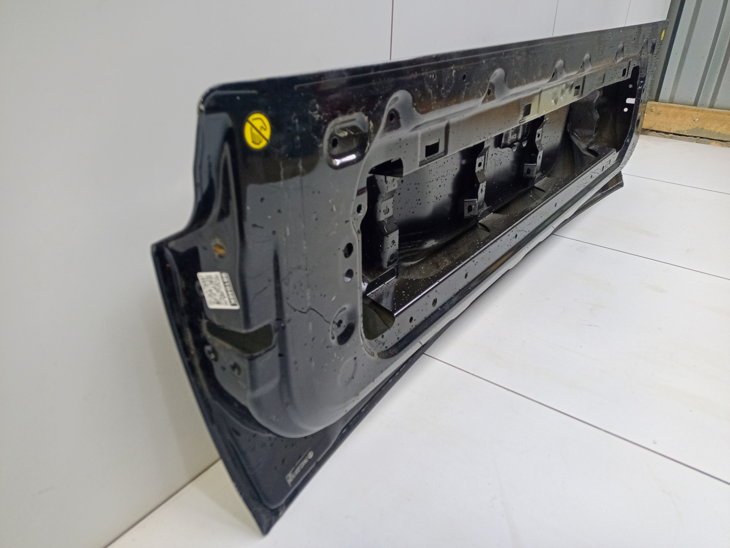 Крышка багажника нижняя часть Toyota Land Cruiser 200