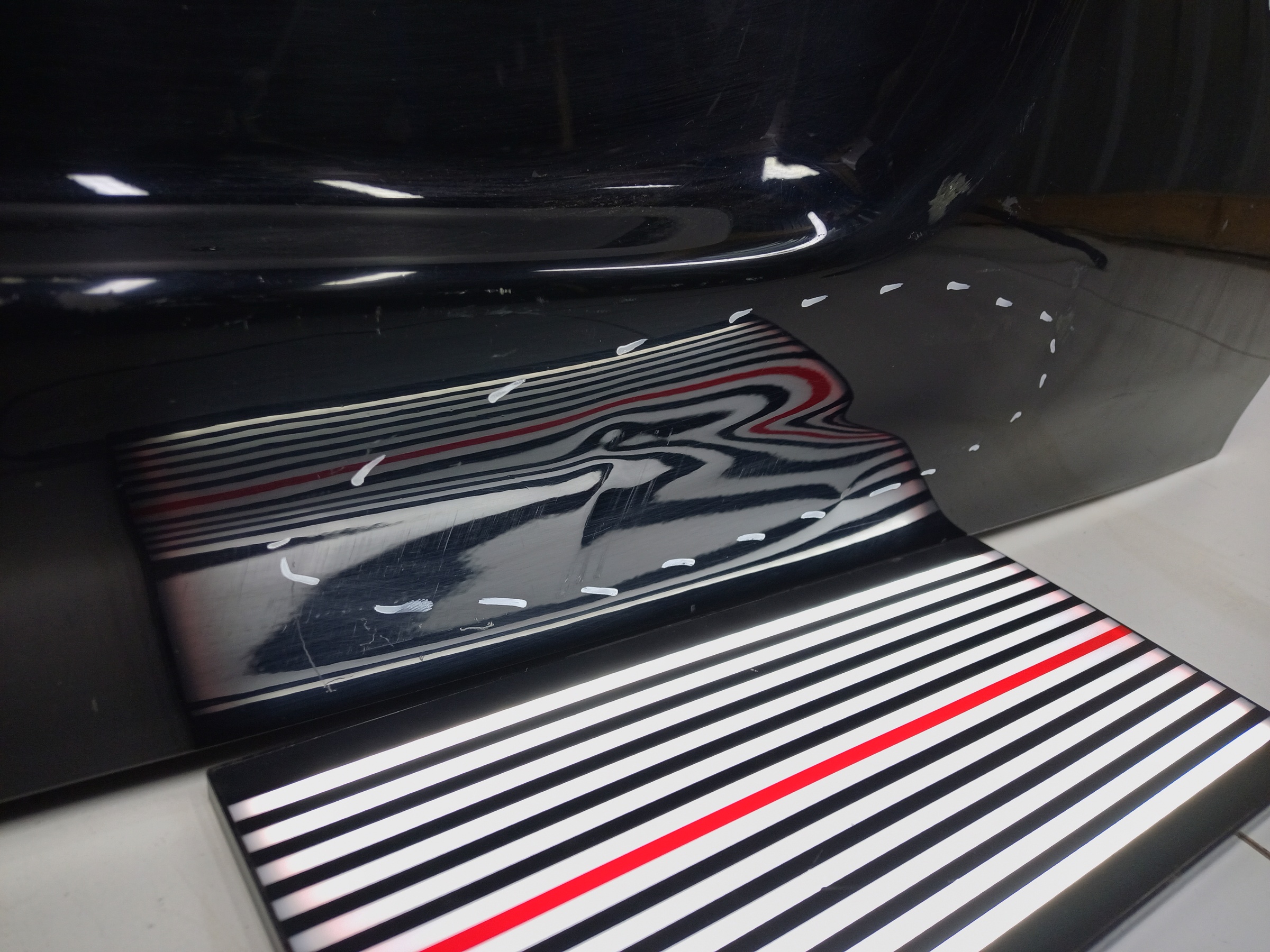 Крышка багажника нижняя часть Toyota Land Cruiser 200