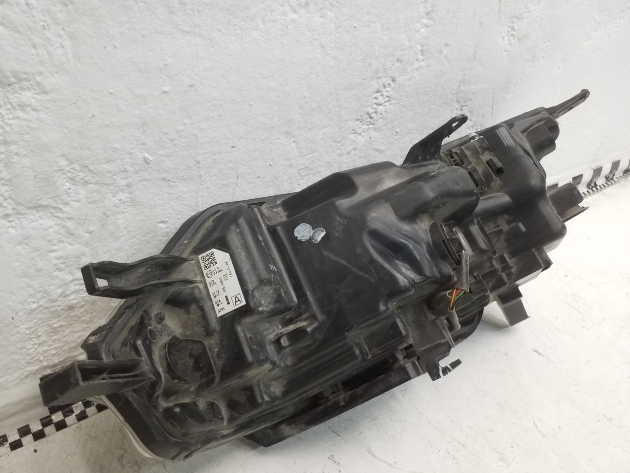 Фара передняя правая Nissan Qashqai 2 Restail LED