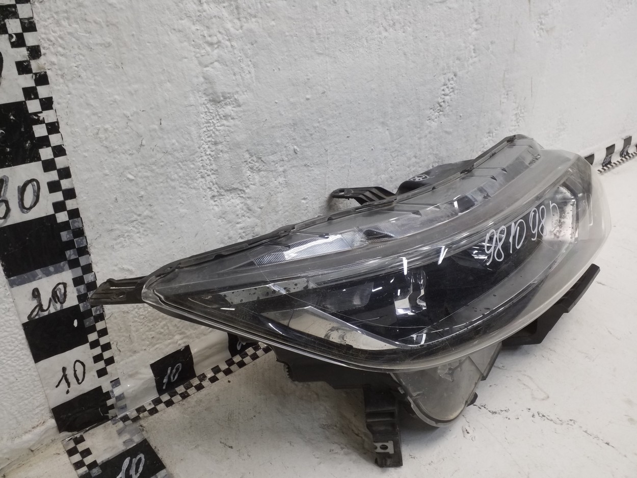 Фара передняя правая Nissan Qashqai 2 Restail LED