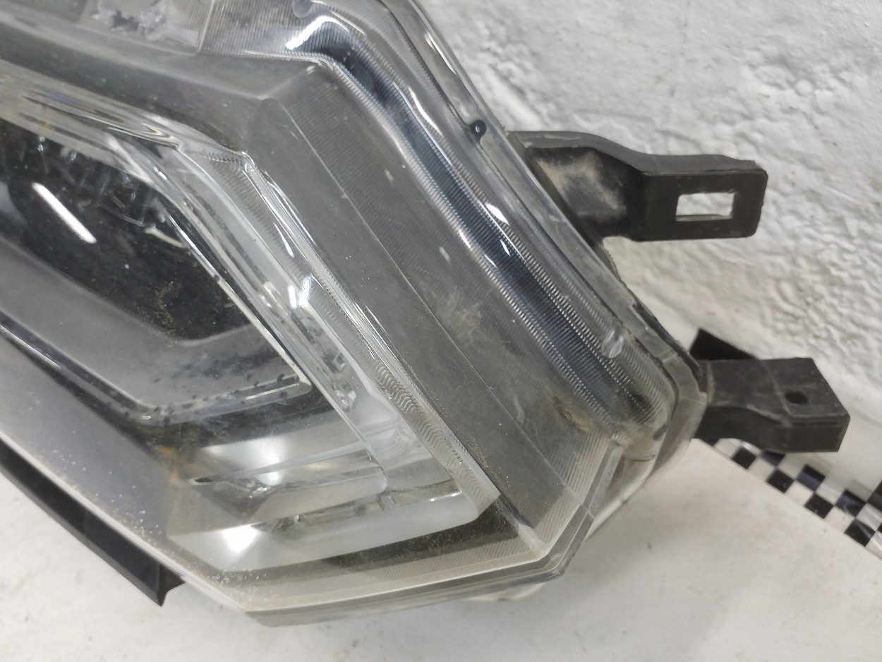 Фара передняя правая Nissan Qashqai 2 Restail LED