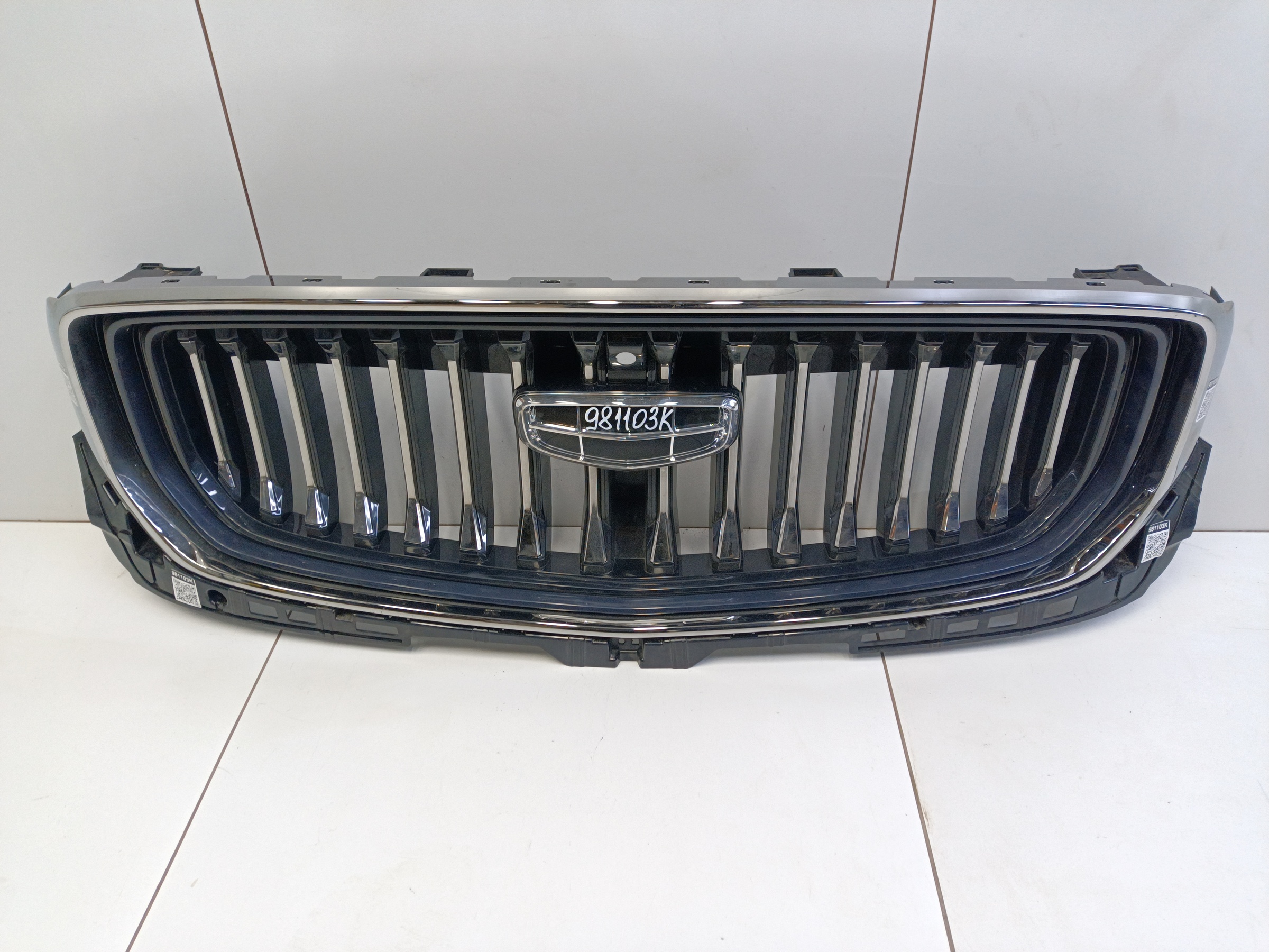 Решетка радиатора Geely Monjaro