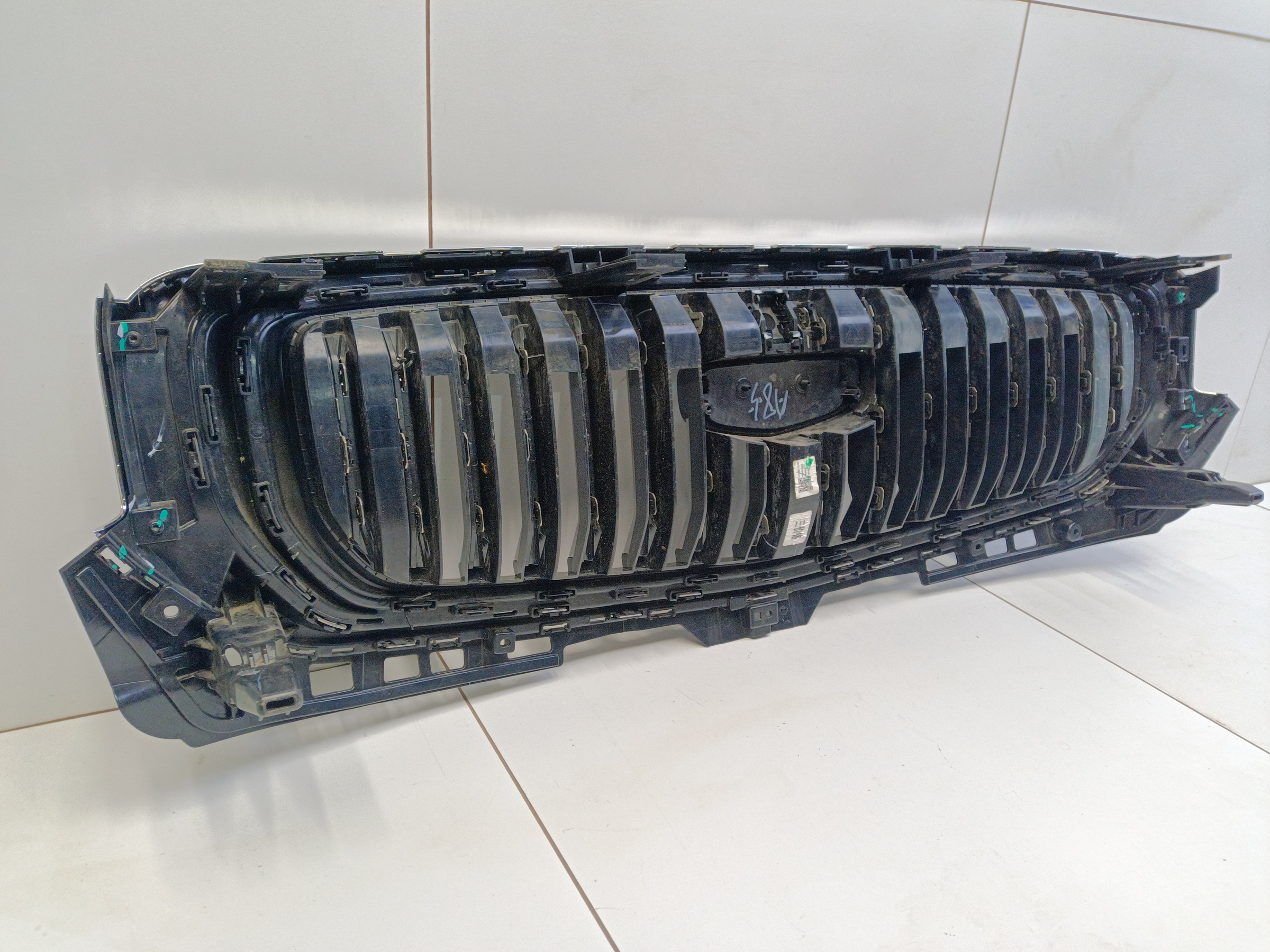 Решетка радиатора Geely Monjaro