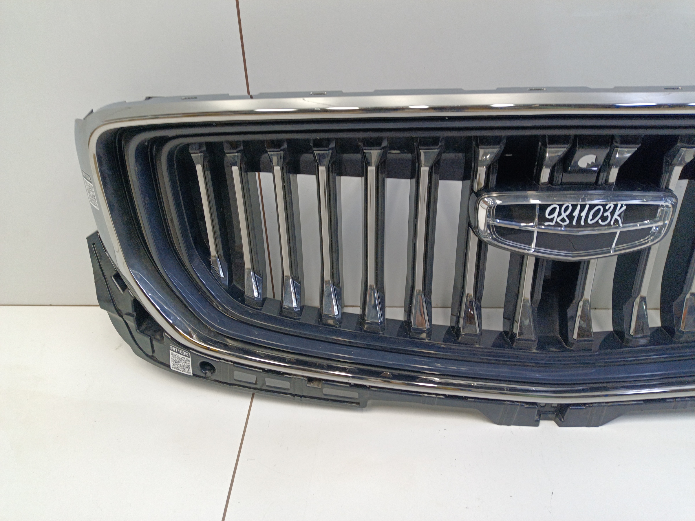 Решетка радиатора Geely Monjaro