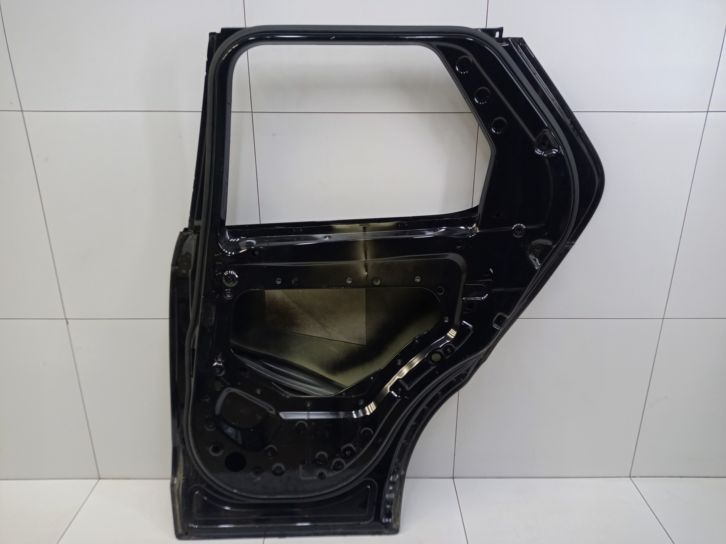 Дверь задняя правая Land Rover Discovery 5