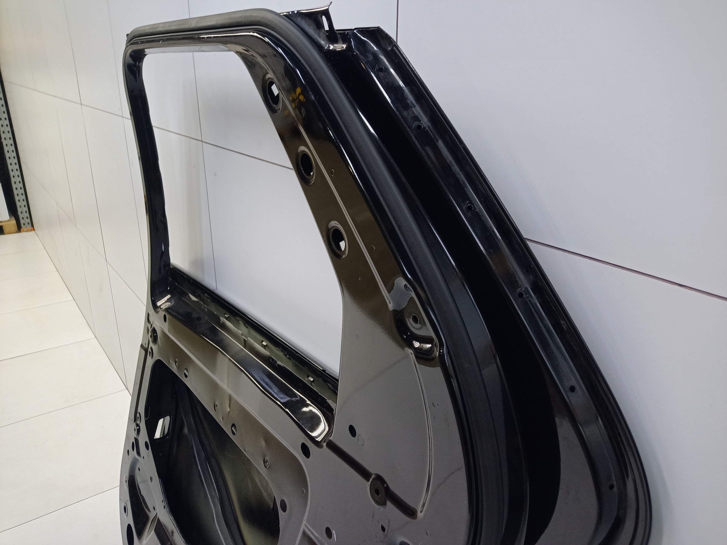 Дверь задняя правая Land Rover Discovery 5