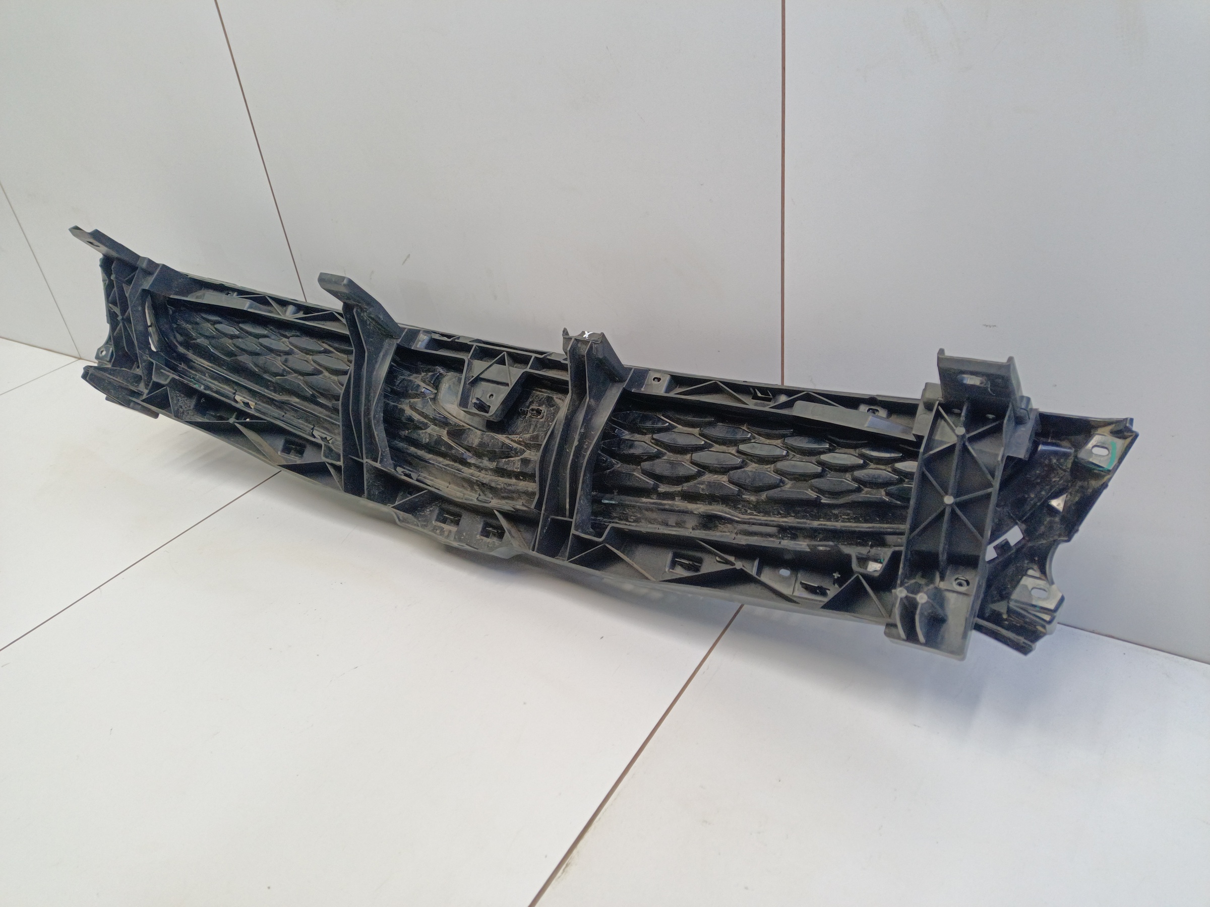 Решетка радиатора Geely Tugella 1 Restail