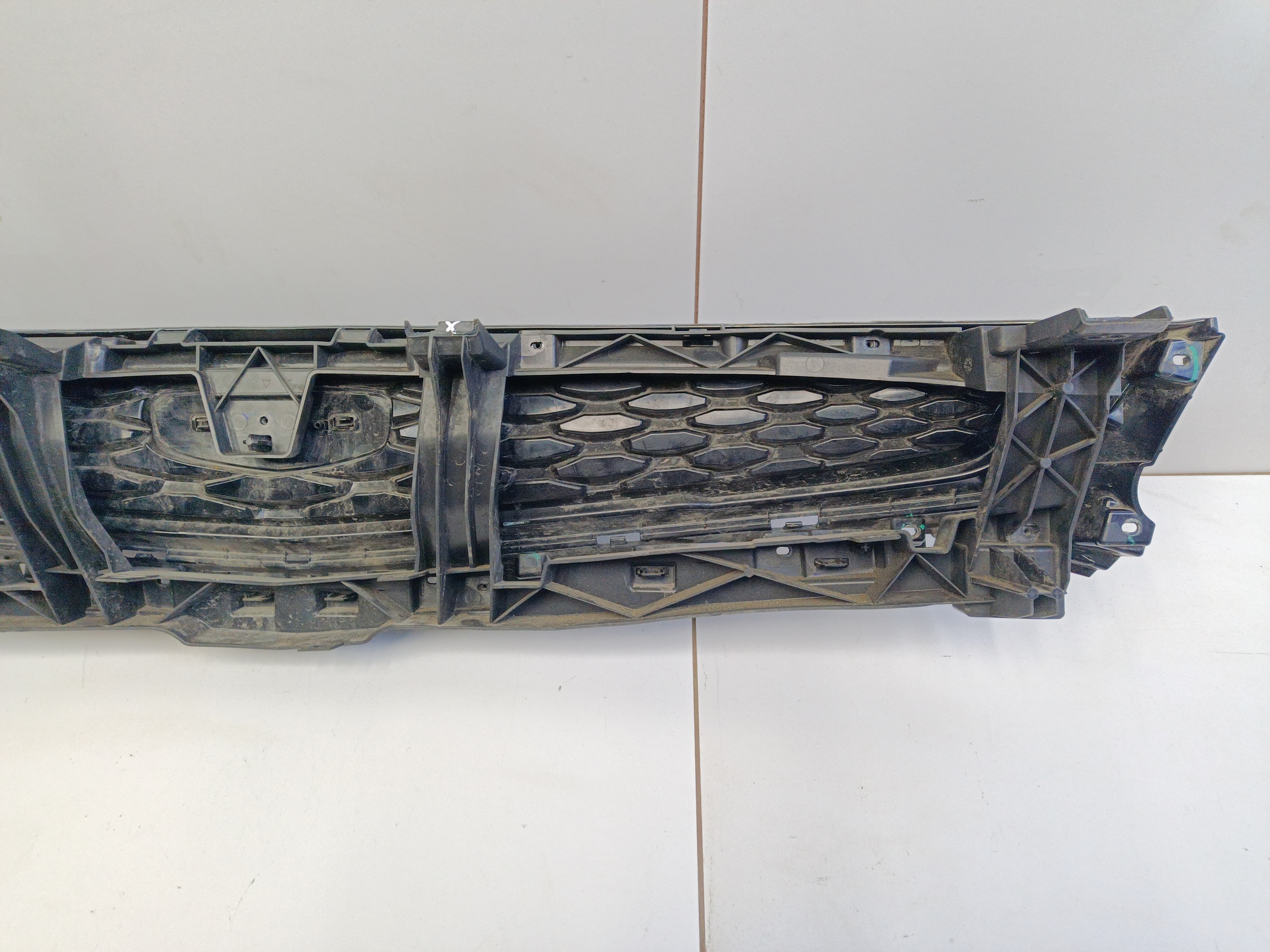 Решетка радиатора Geely Tugella 1 Restail