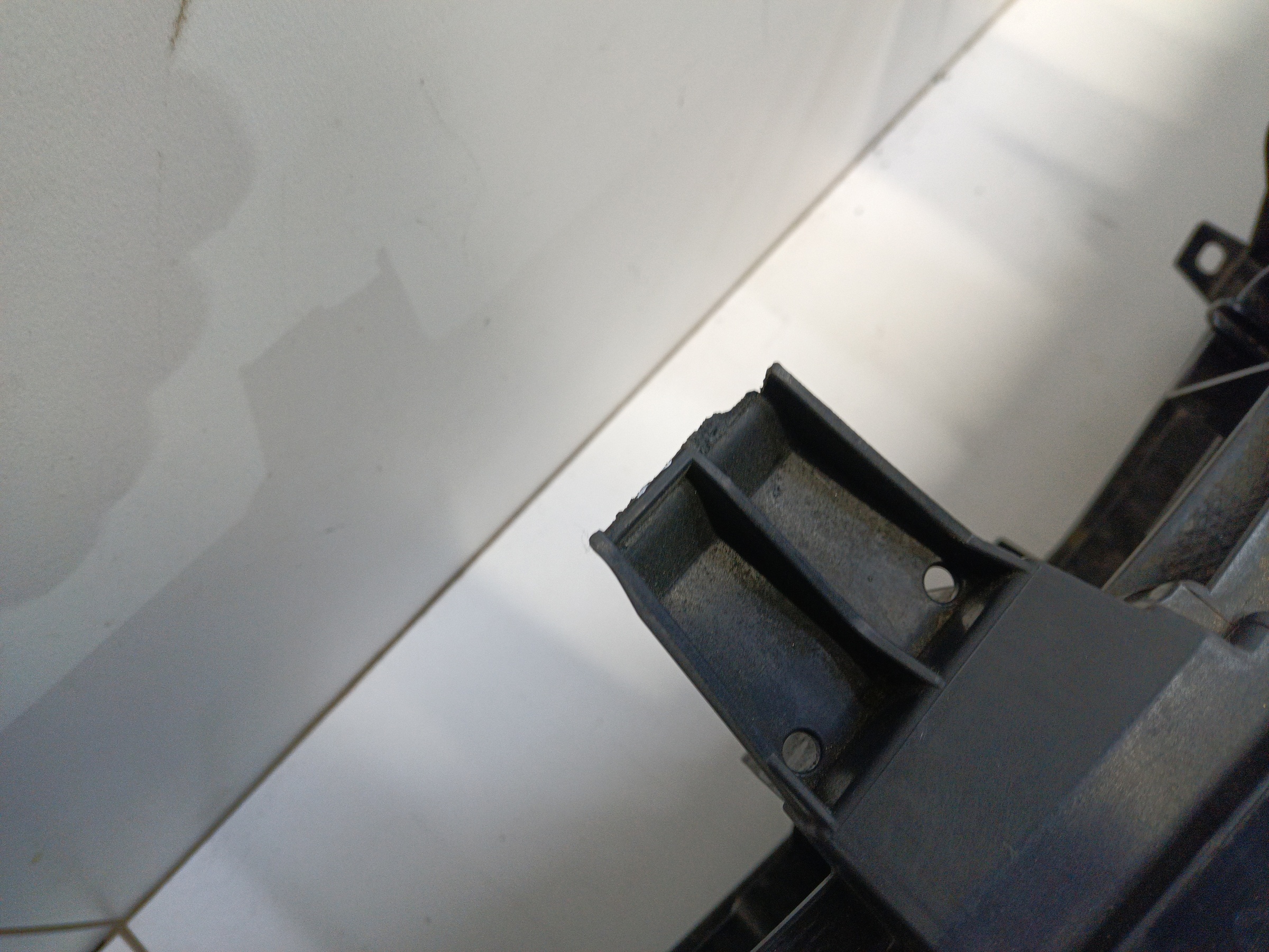 Решетка радиатора Geely Tugella 1 Restail