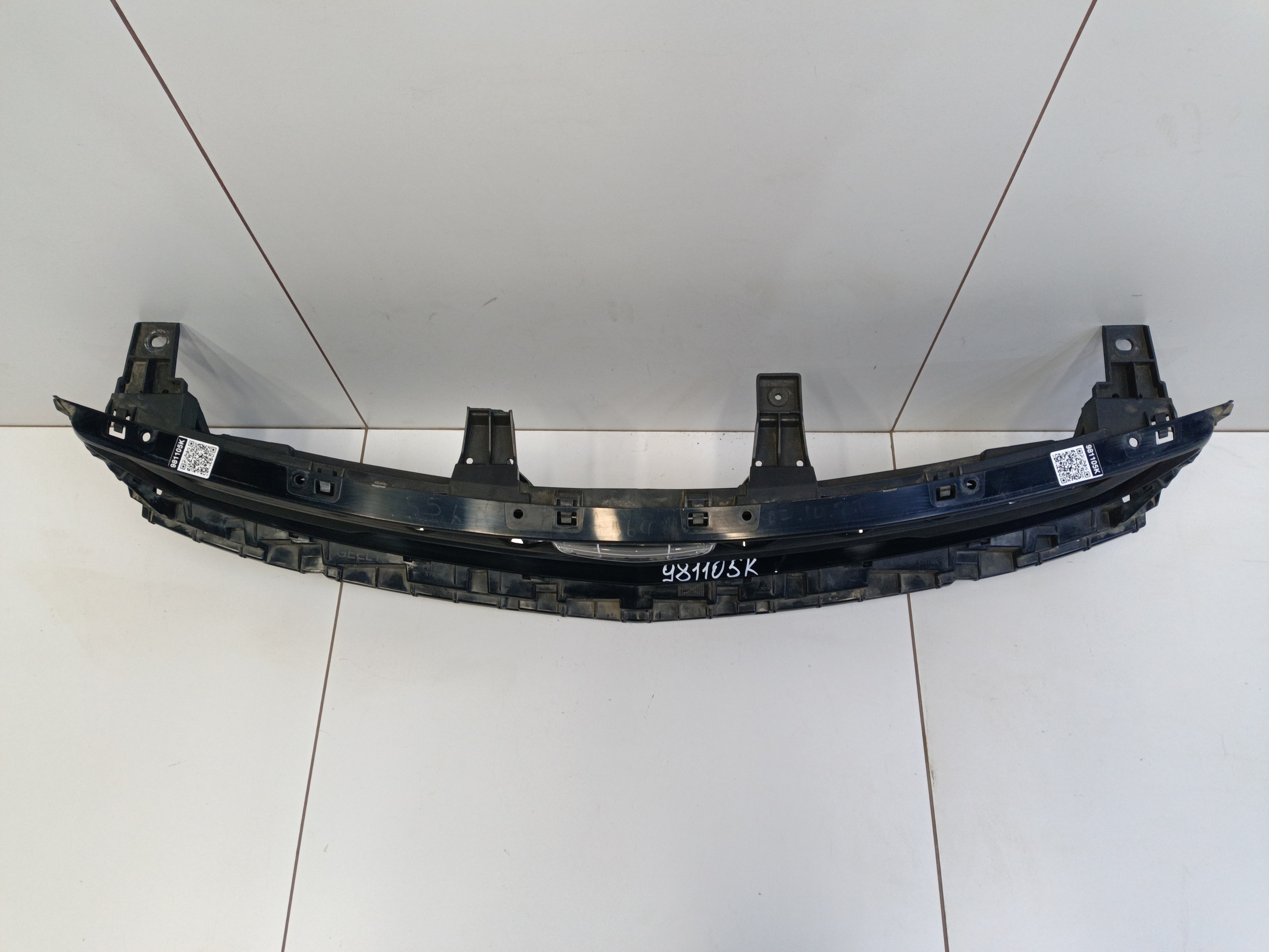 Решетка радиатора Geely Tugella 1 Restail