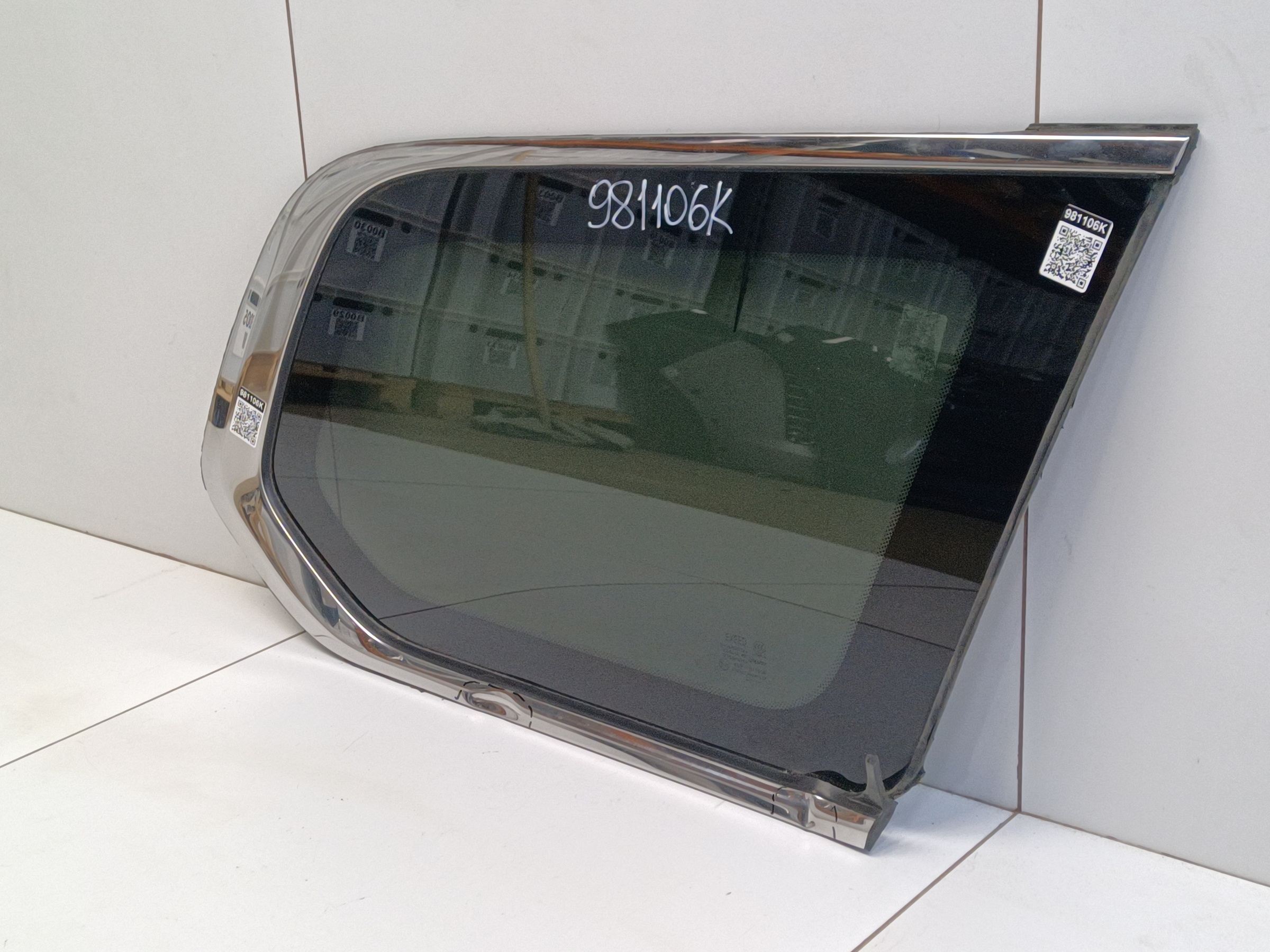 Стекло заднее правое глухое Exeed VX Restail