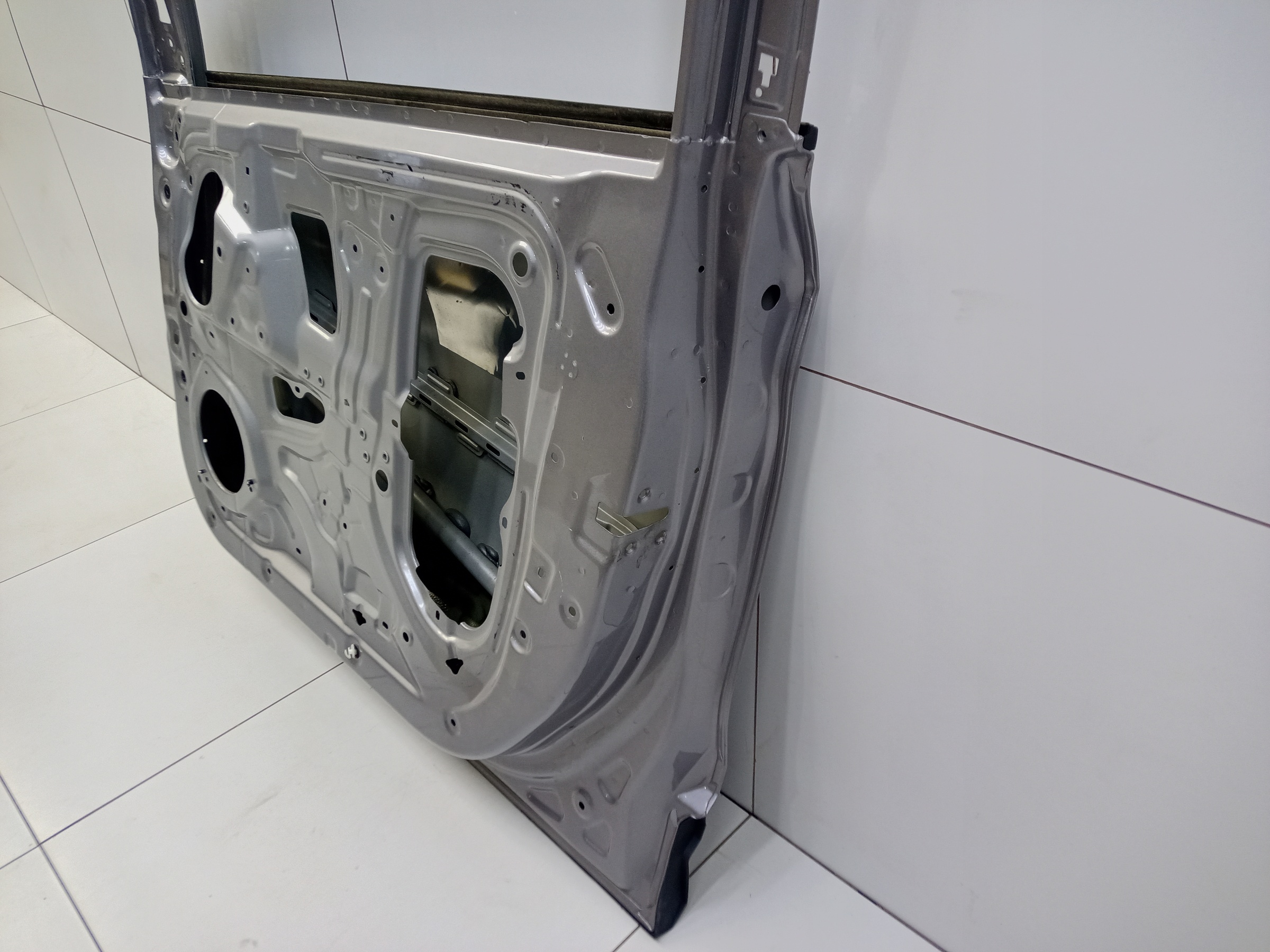 Дверь передняя правая Geely Coolray