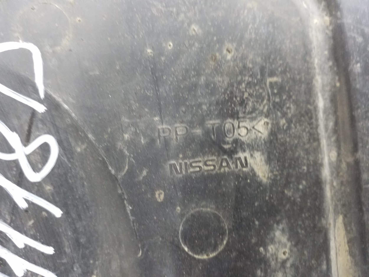 Пыльник двигателя правый Nissan X-trail T31 Restail