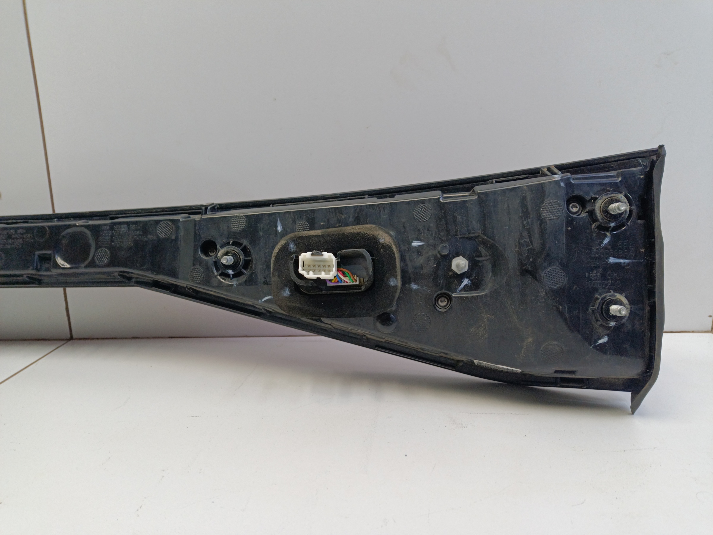 Фонарь крышки багажника центральный Chery Tiggo 8 Pro LED