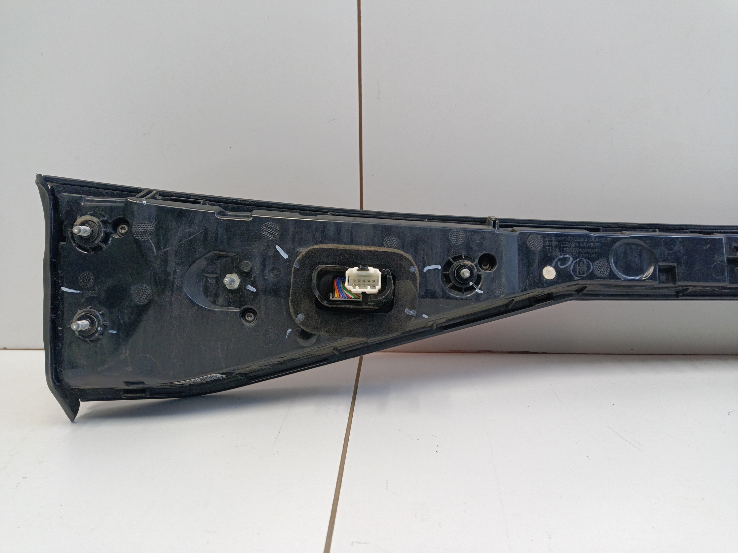 Фонарь крышки багажника центральный Chery Tiggo 8 Pro LED