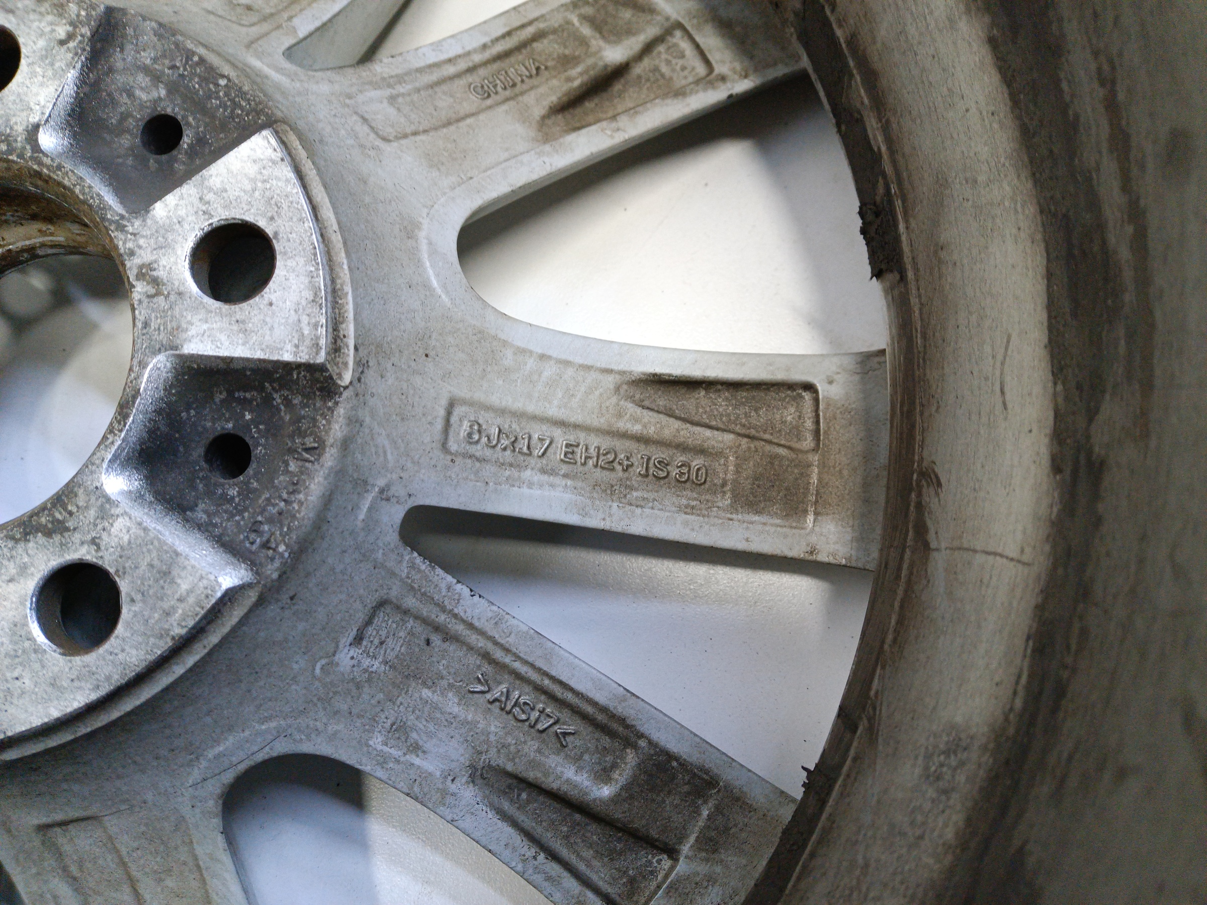Диск колеса литой BMW 5er F10 R17
