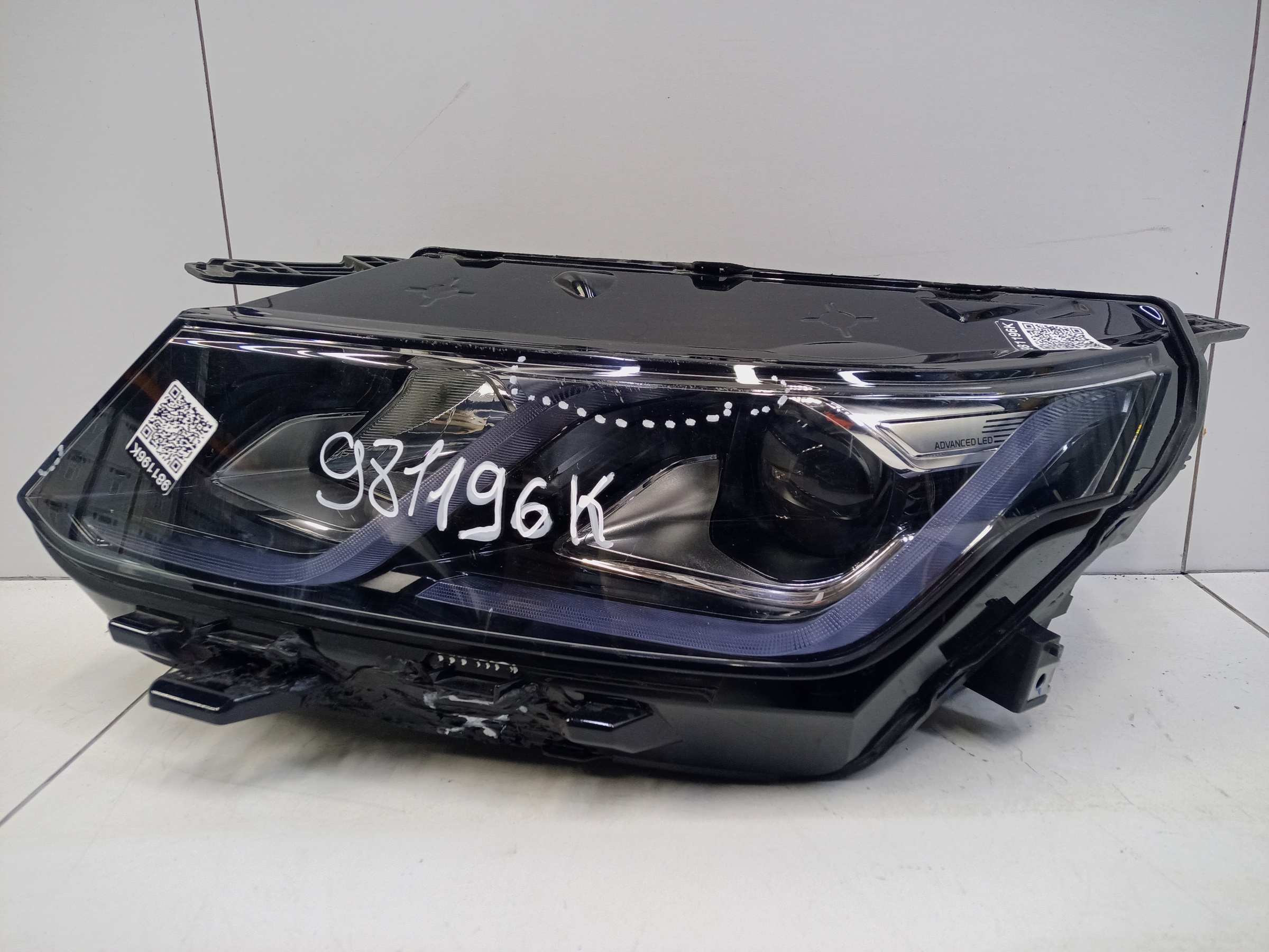 Фара передняя левая Geely Coolray галоген линза