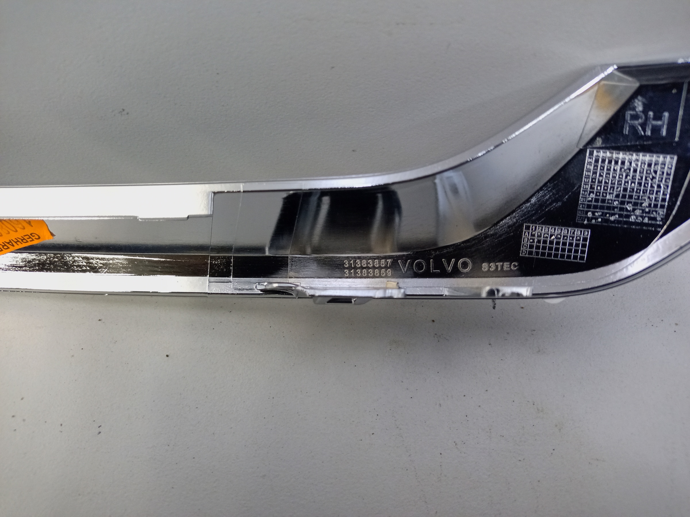 Накладка хром заднего бампера правая Volvo XC90 2