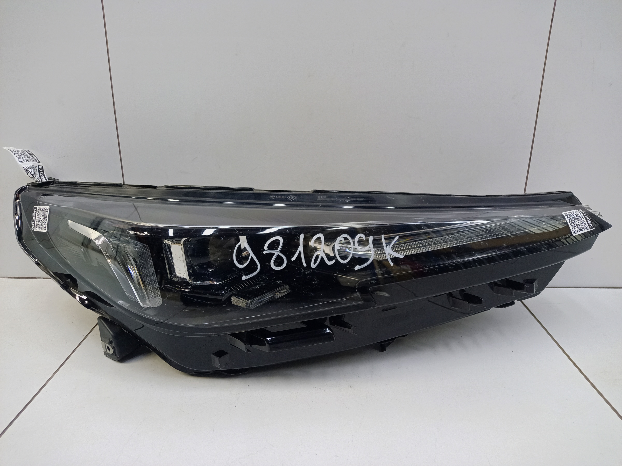 Фара передняя правая Changan CS55Plus Restail LED