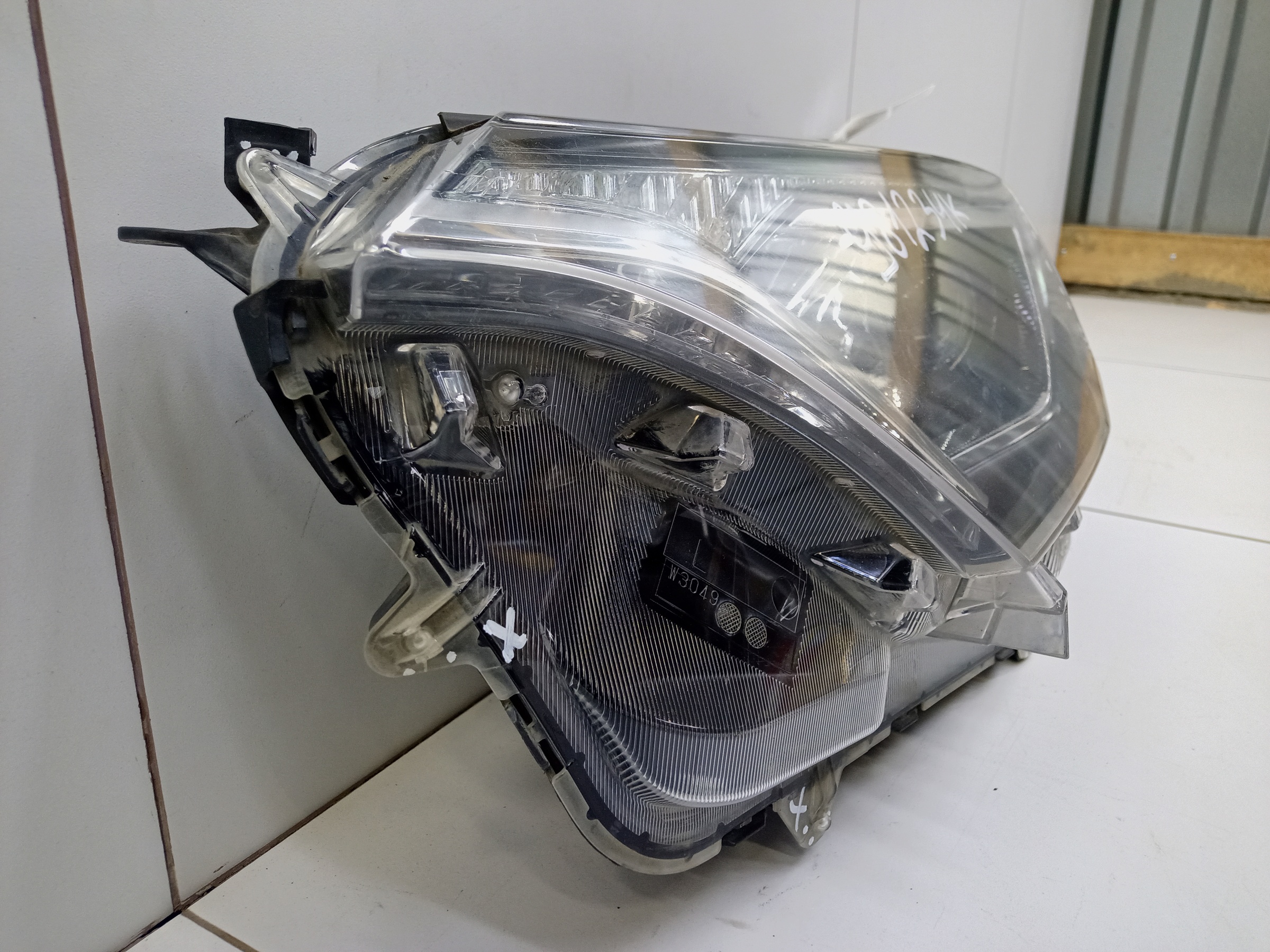 Фара передняя левая Toyota RAV4 CA40 Restail галоген линза ДХО