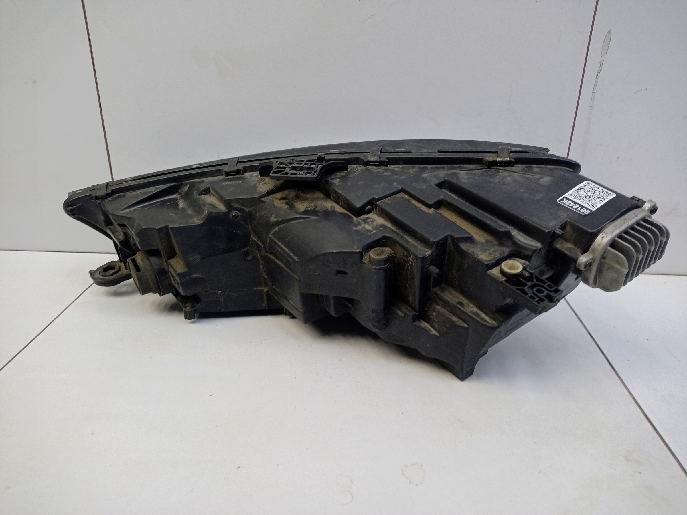 Фара передняя правая Audi A4 B9 LED " Schnieder "