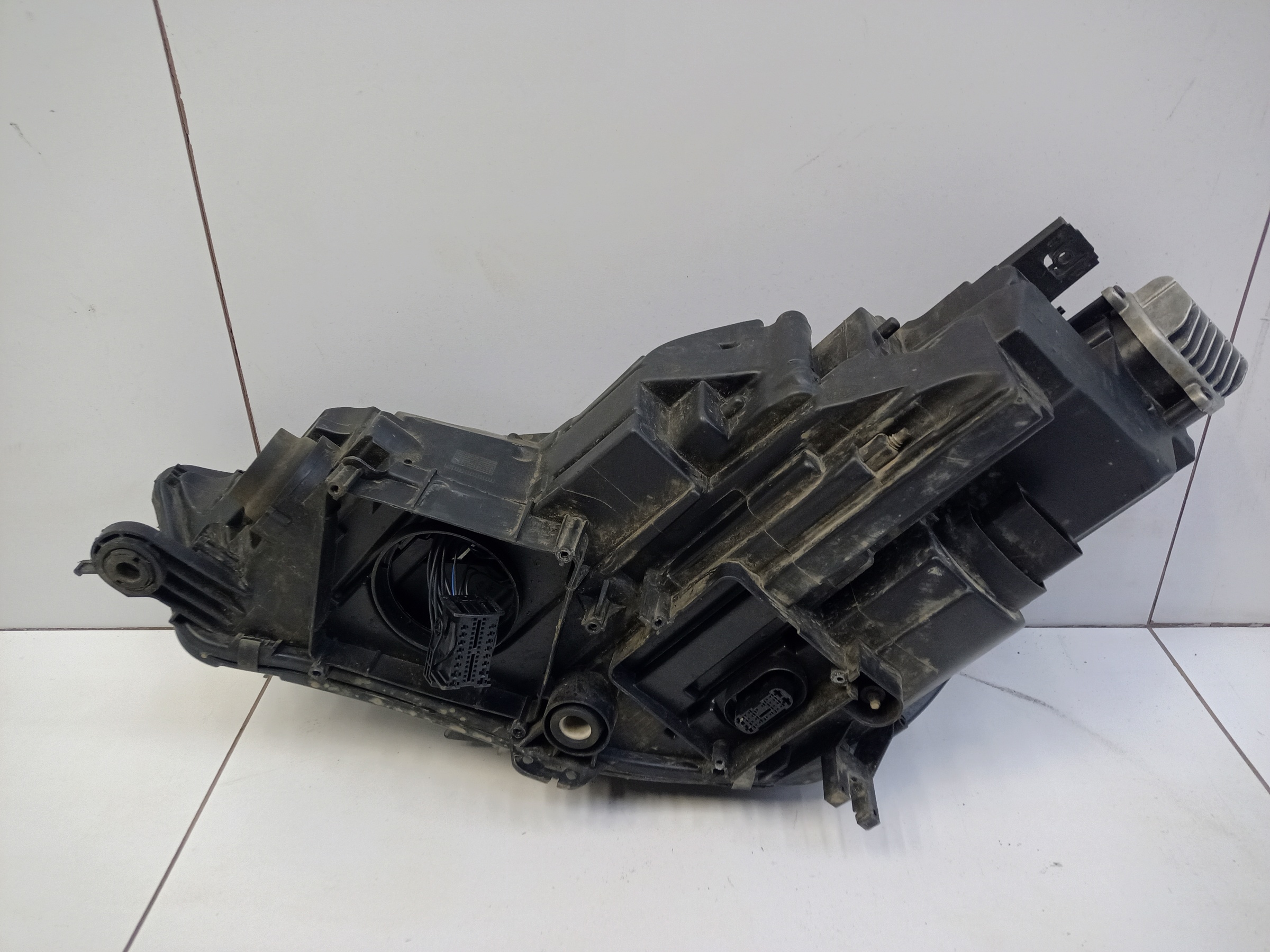 Фара передняя правая Audi A4 B9 LED " Schnieder "