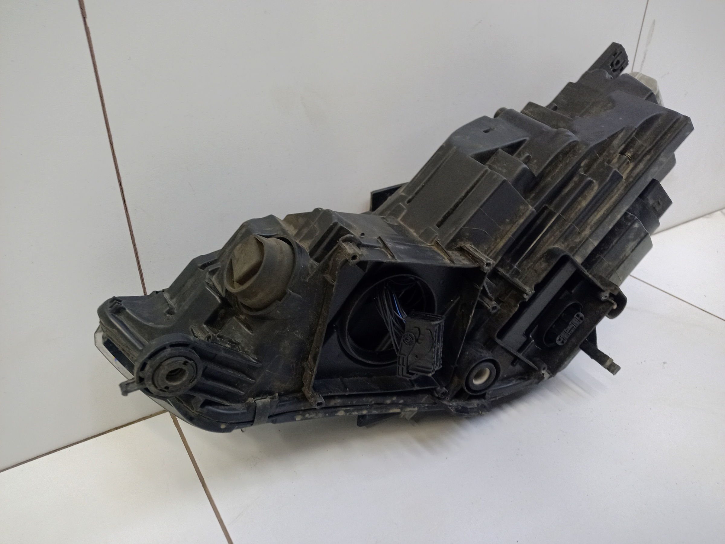 Фара передняя правая Audi A4 B9 LED " Schnieder "