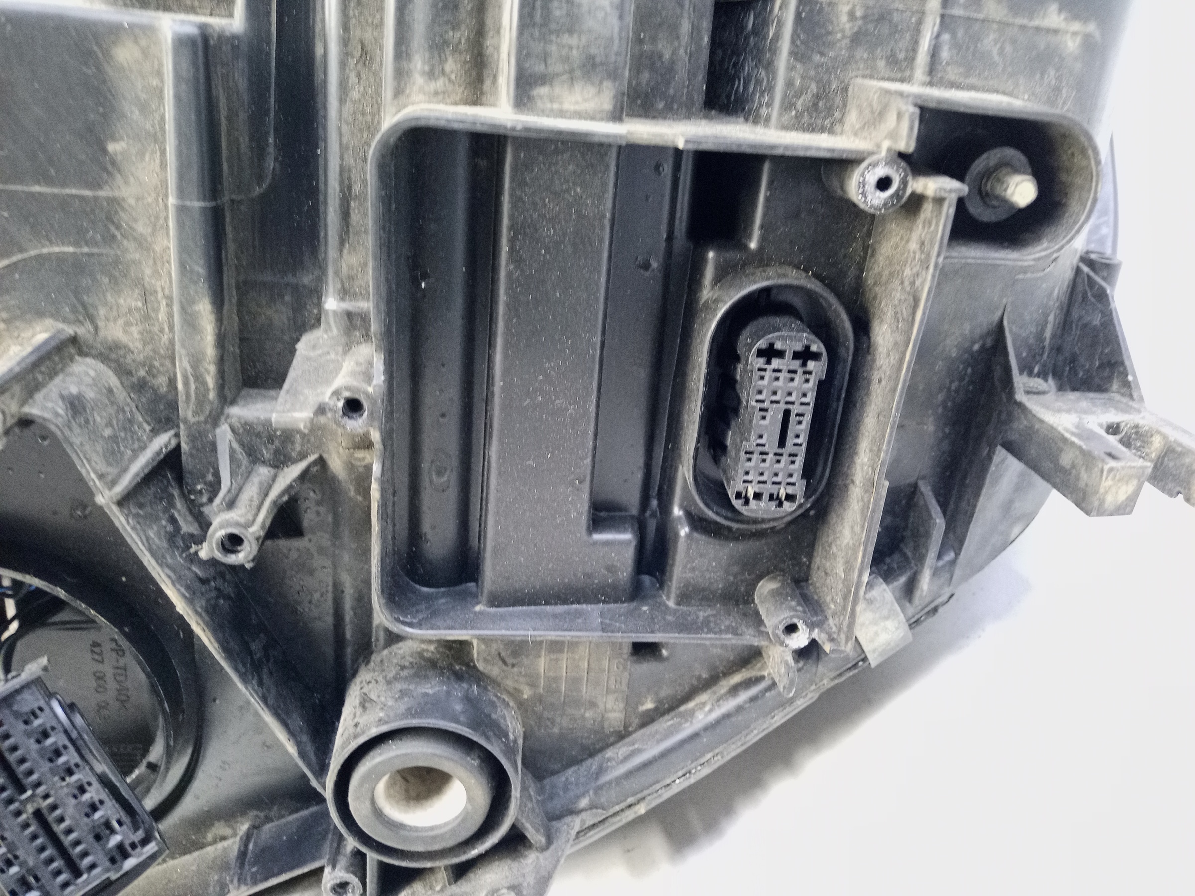 Фара передняя правая Audi A4 B9 LED " Schnieder "