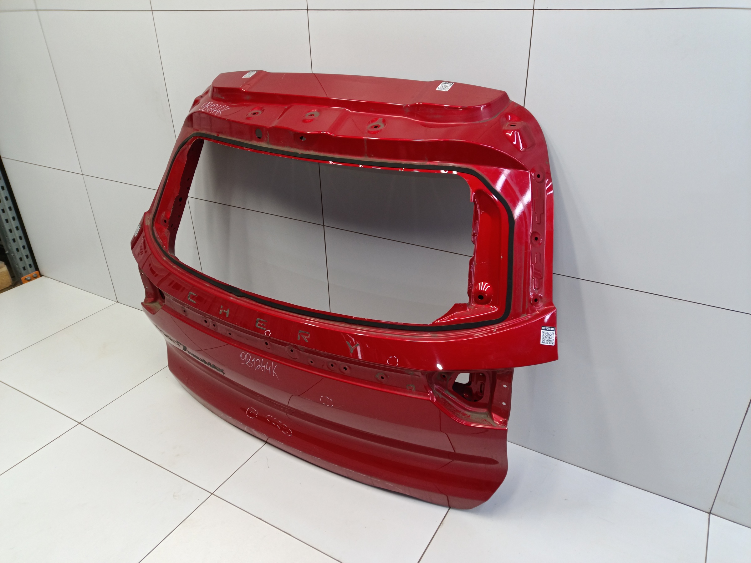 Крышка багажника Chery Tiggo 8