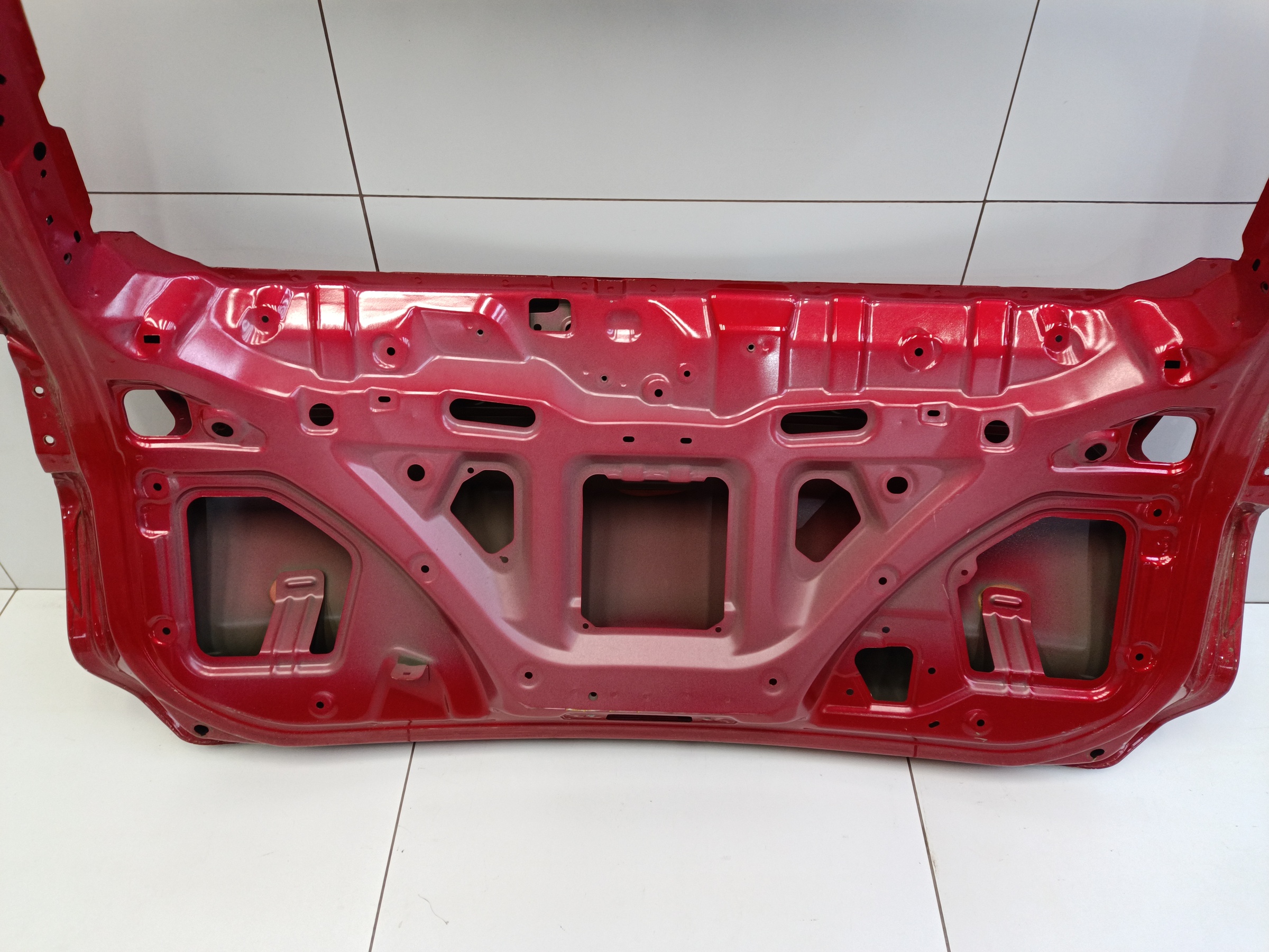 Крышка багажника Chery Tiggo 8