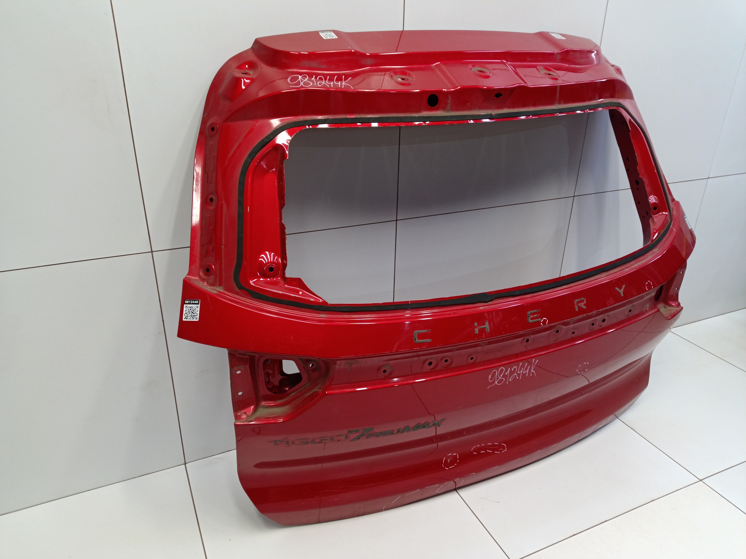 Крышка багажника Chery Tiggo 8