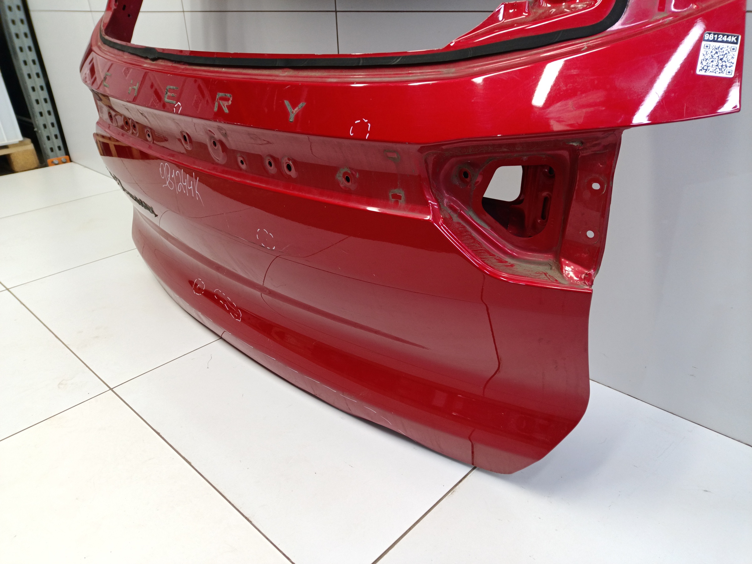 Крышка багажника Chery Tiggo 8