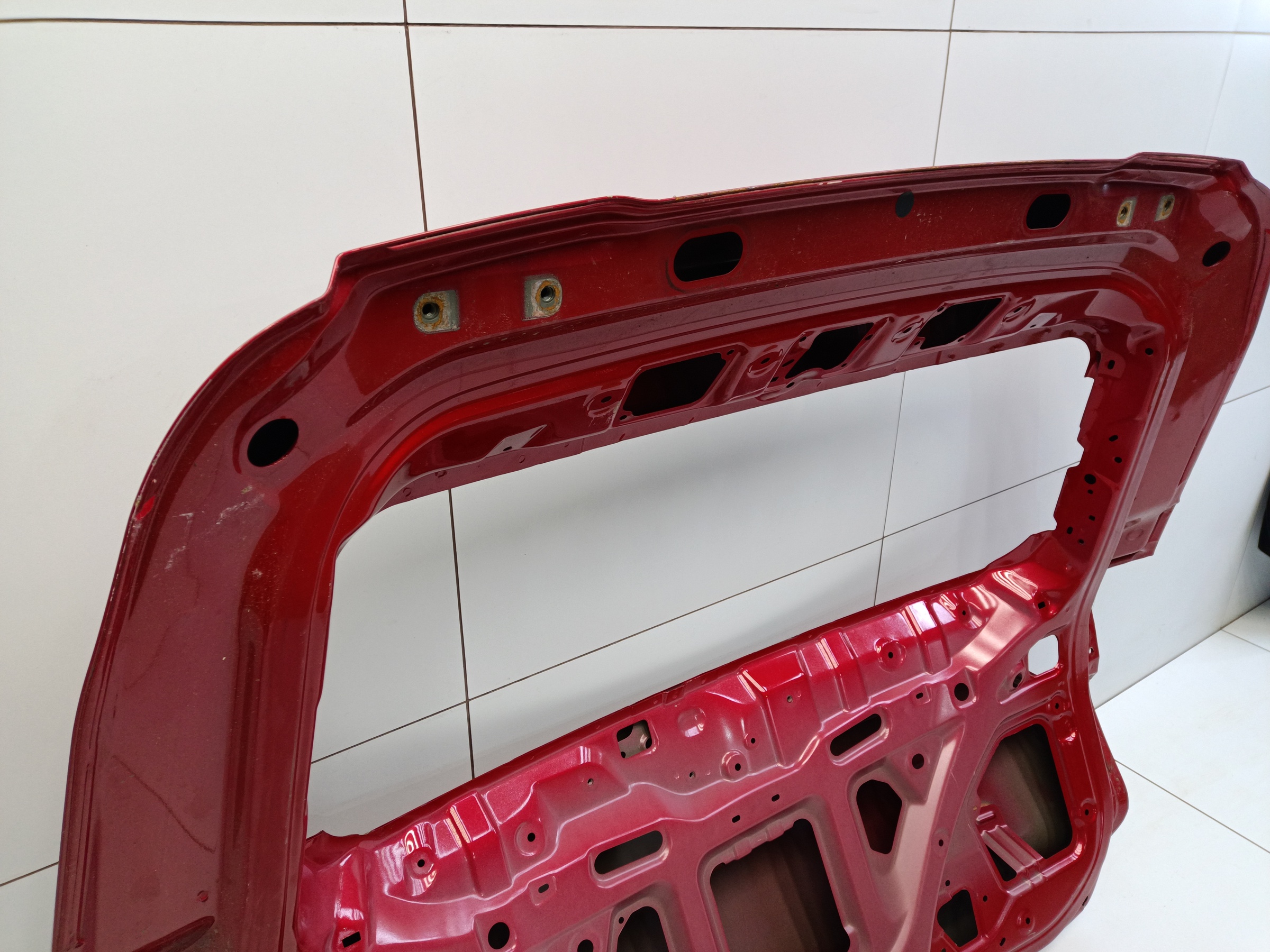 Крышка багажника Chery Tiggo 8