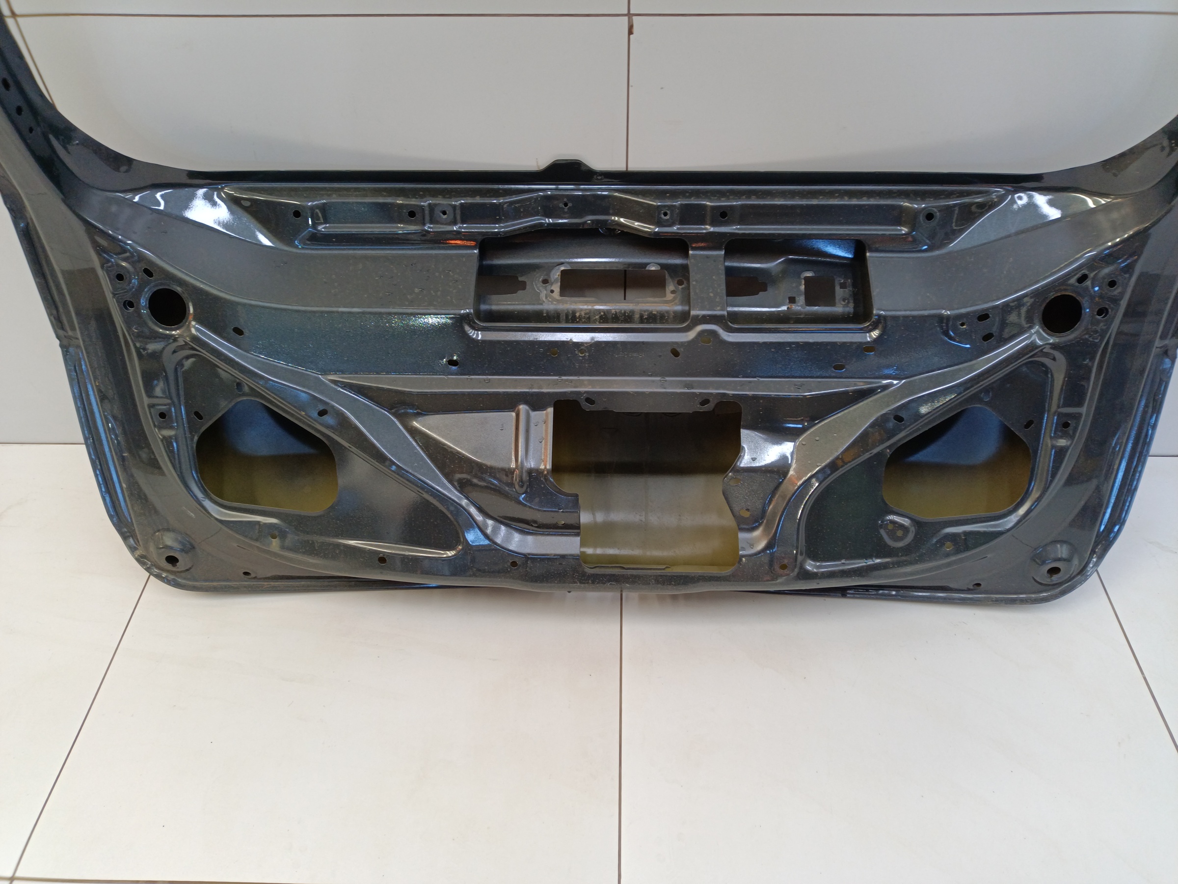 Крышка багажника Mitsubishi Outlander 3 Restail 2