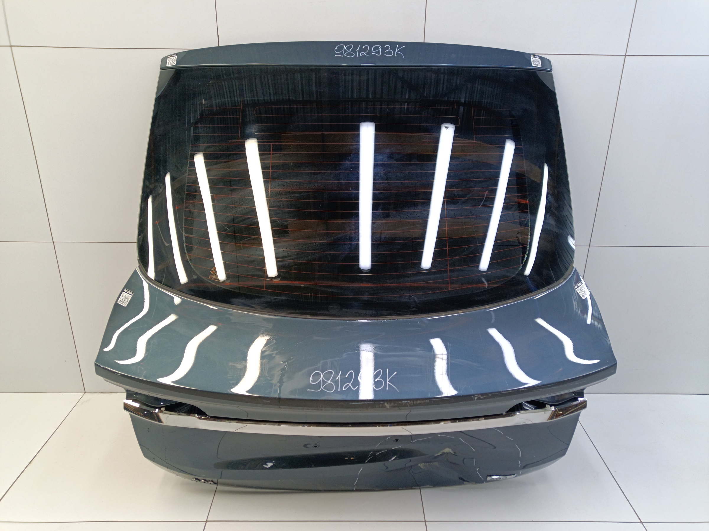 Крышка багажника Geely Tugella