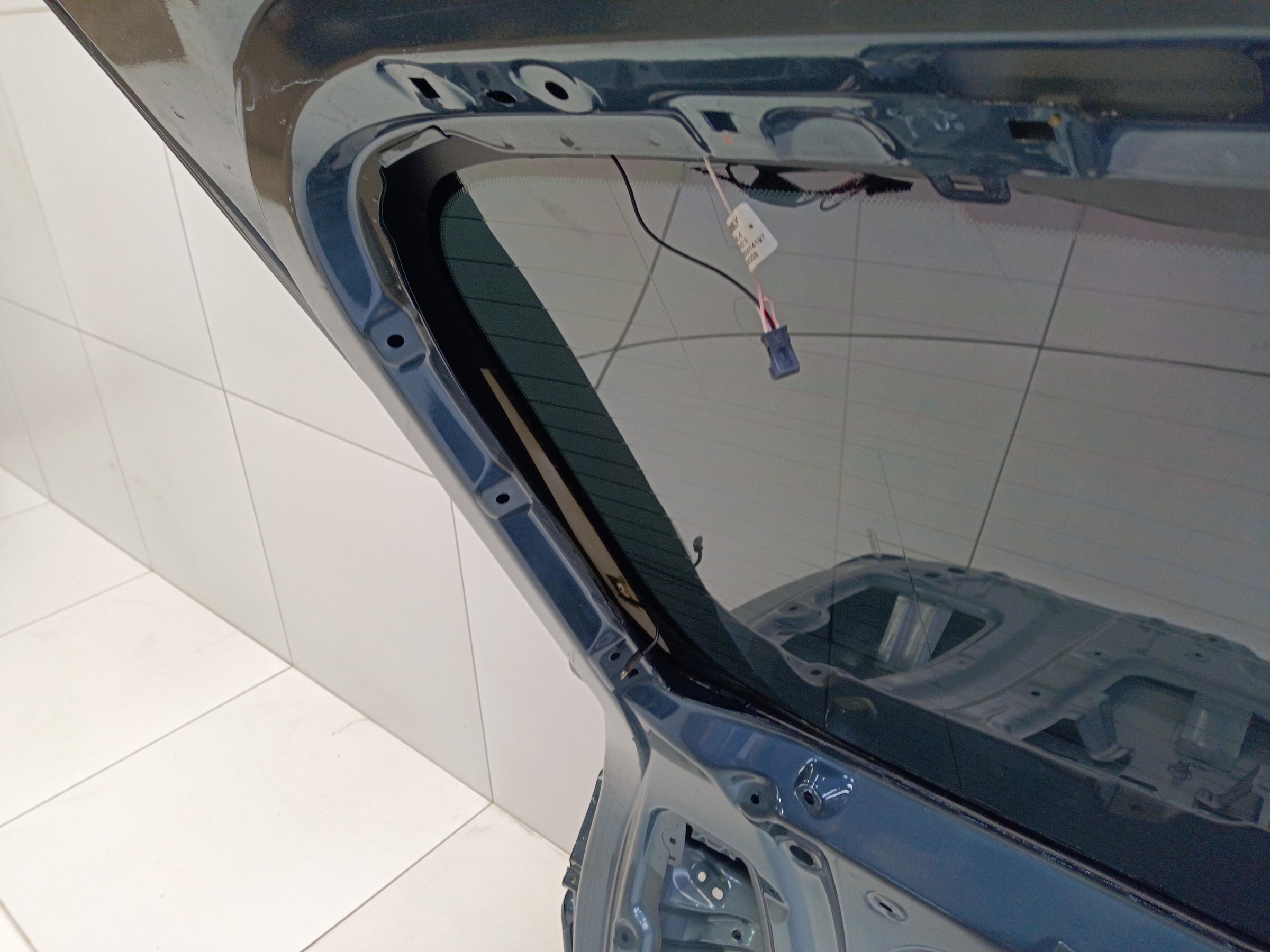 Крышка багажника Geely Tugella