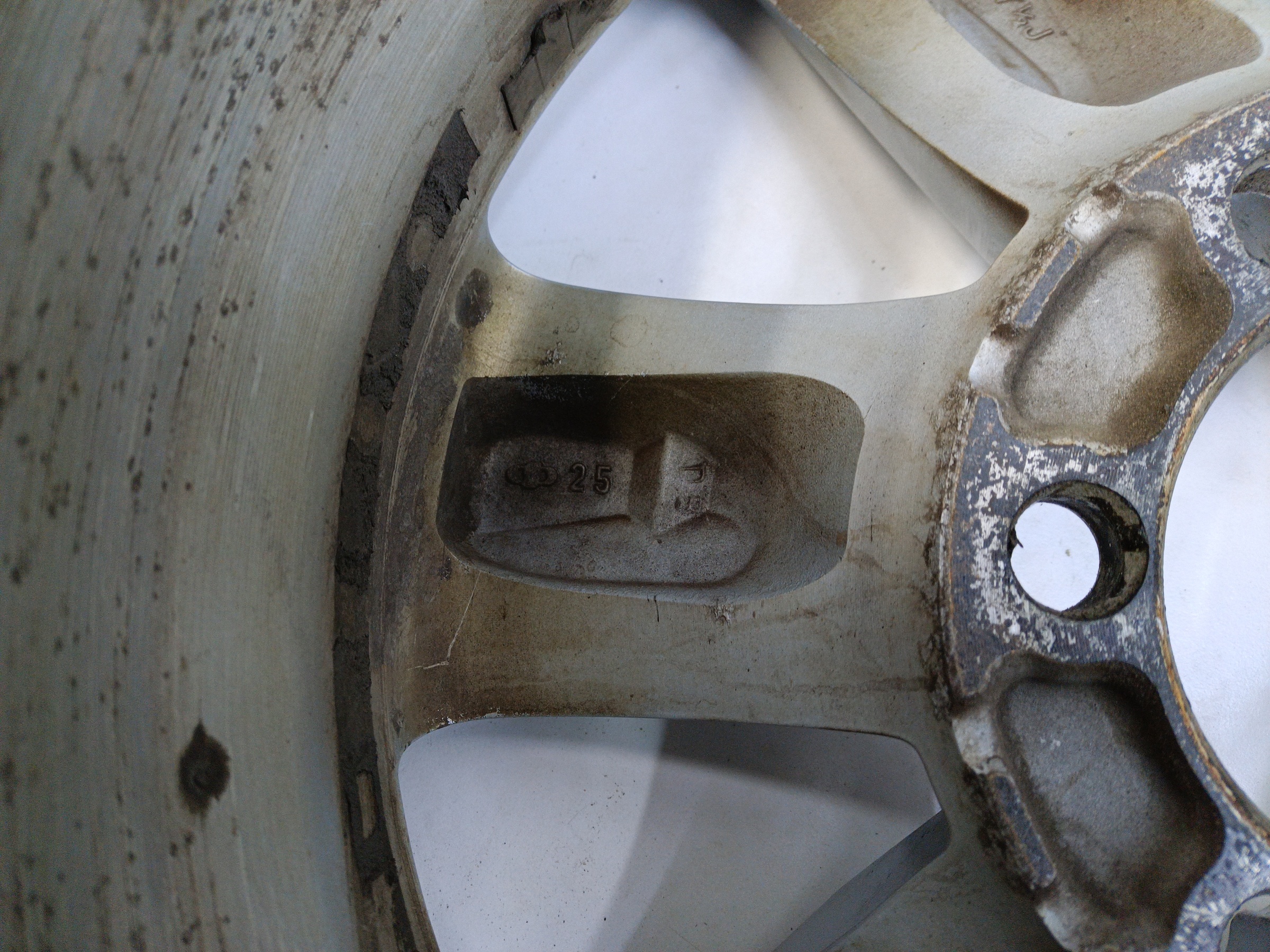 Диск колеса литой Toyota Land Cruiser Prado 150 Restail 2 R17
