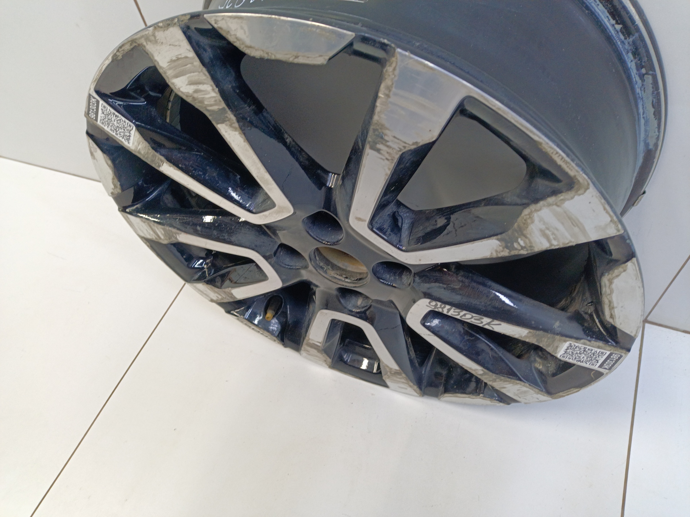 Диск колеса литой Lada Vesta Cross R17