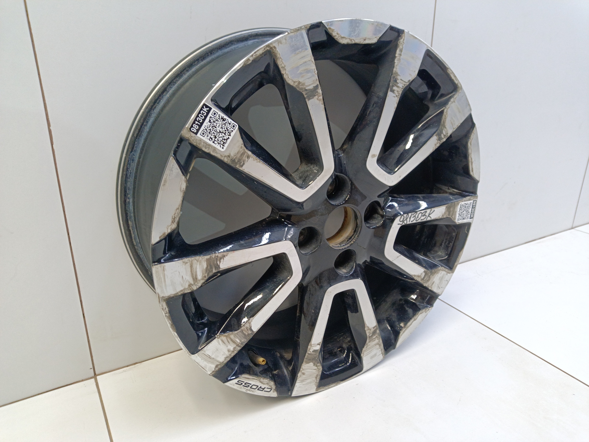 Диск колеса литой Lada Vesta Cross R17