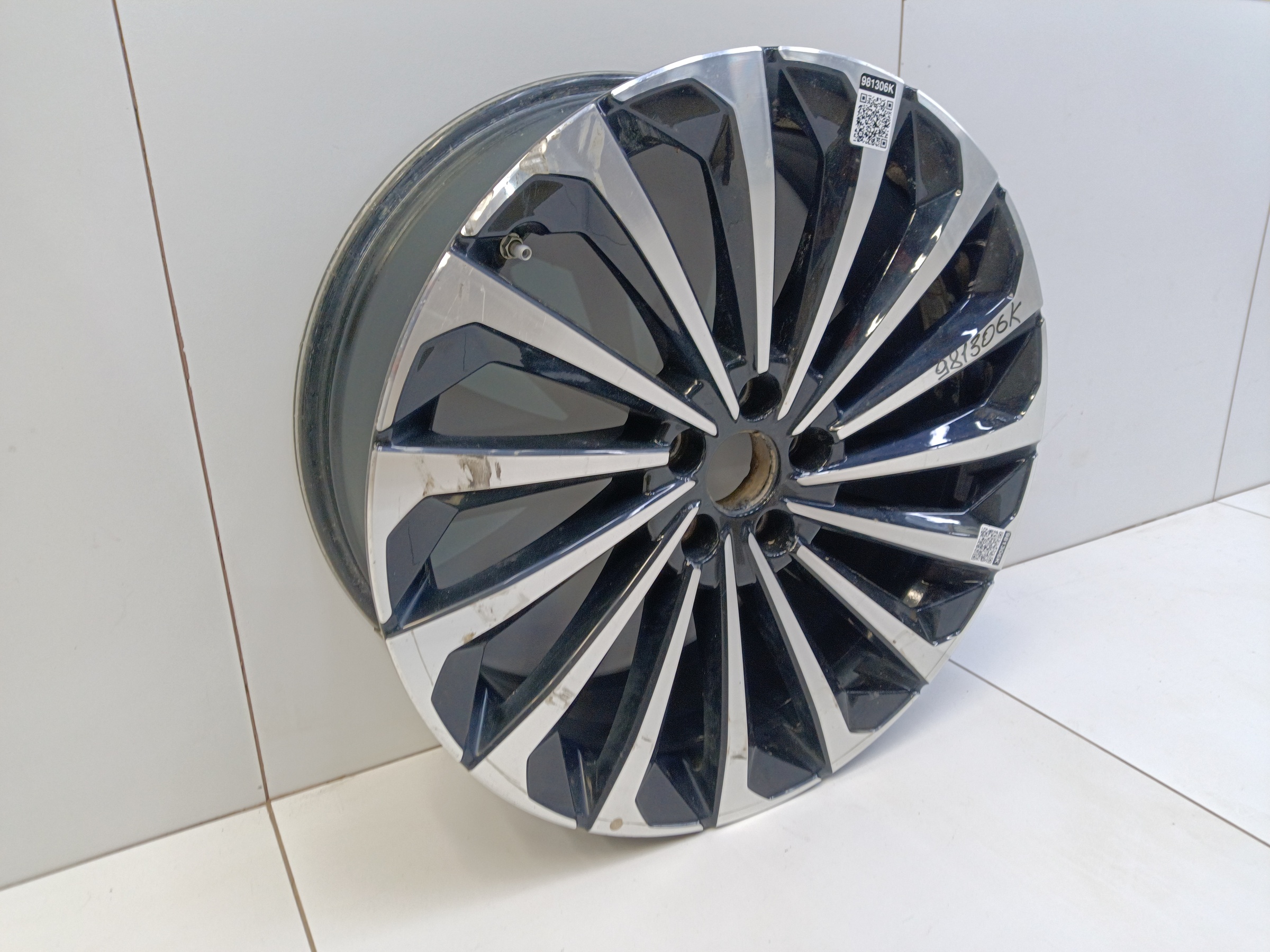 Диск колеса литой EXEED TXL R19