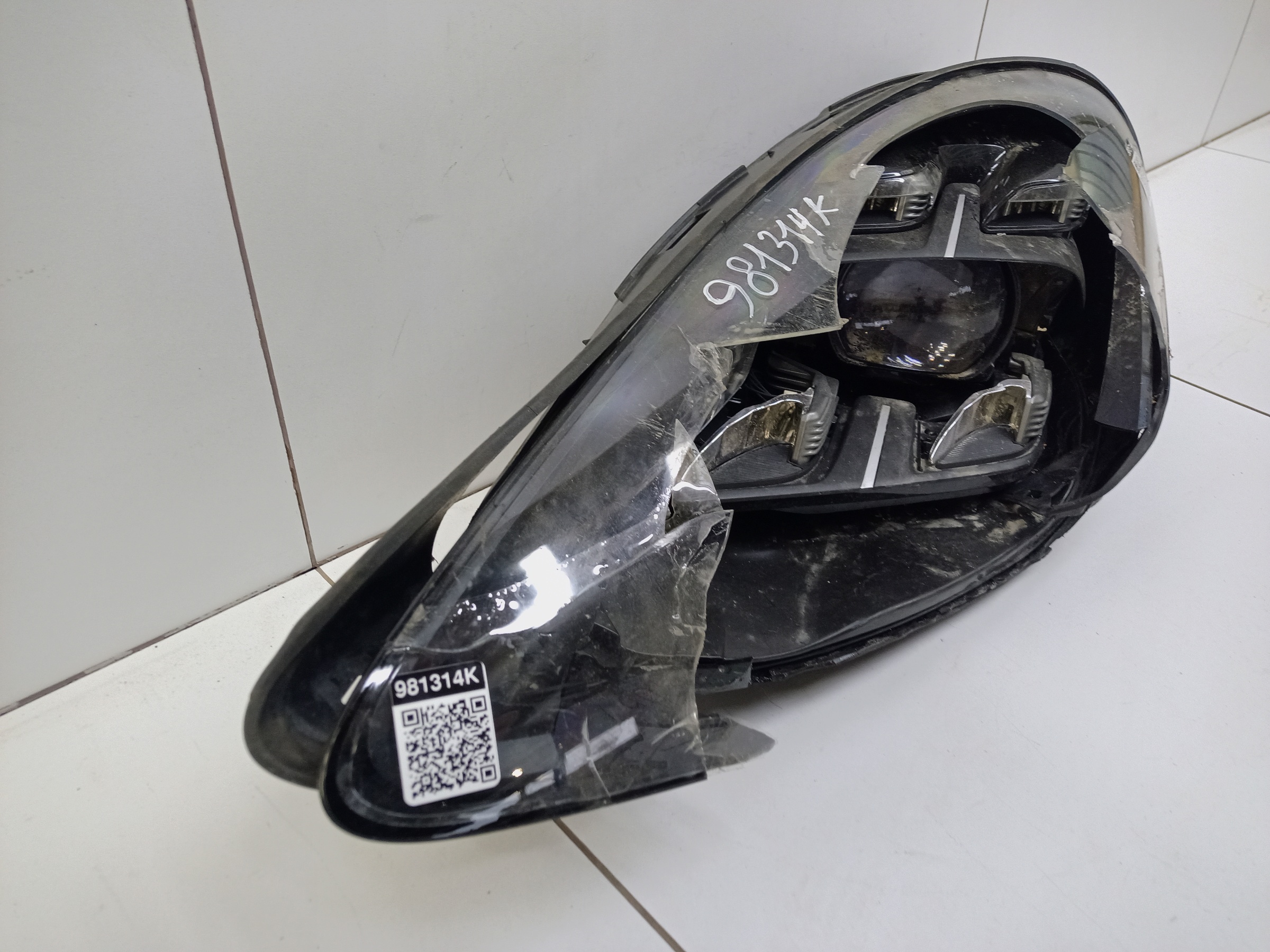 Фара передняя левая Porsche Cayenne 3 LED