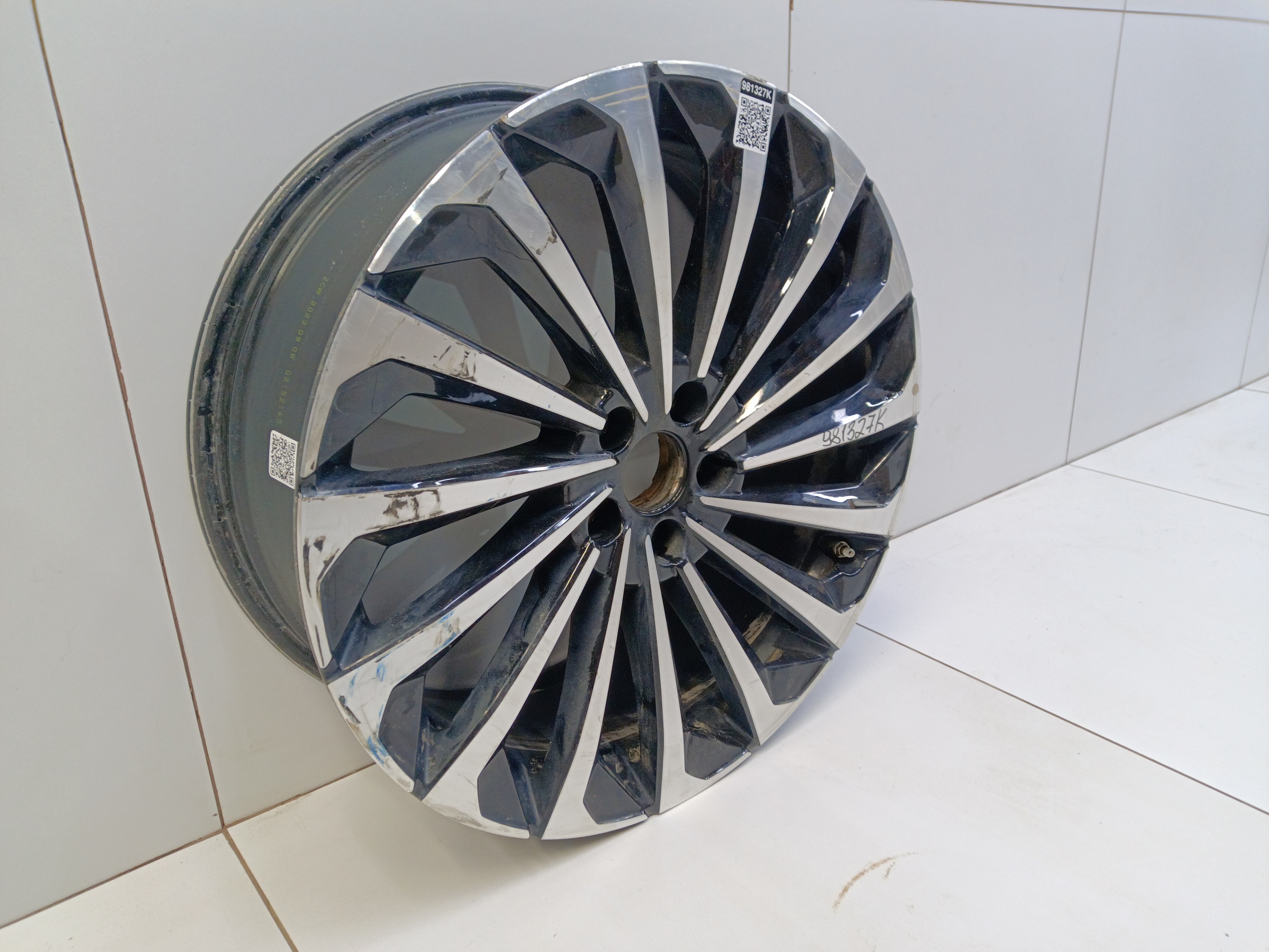 Диск колеса литой EXEED TXL R19