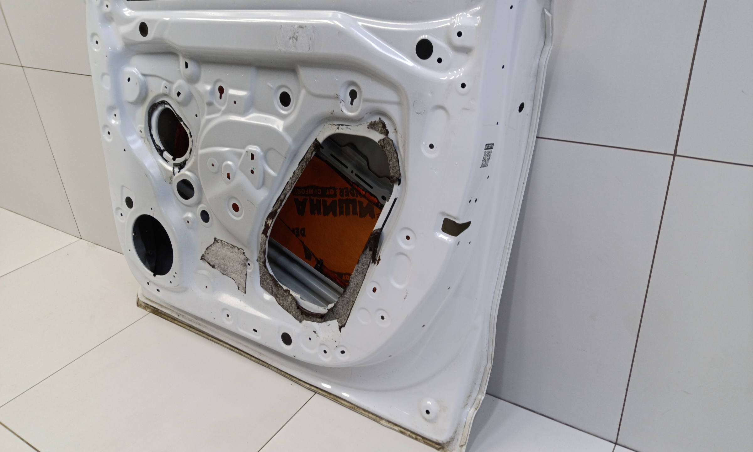 Дверь передняя правая Geely Monjaro