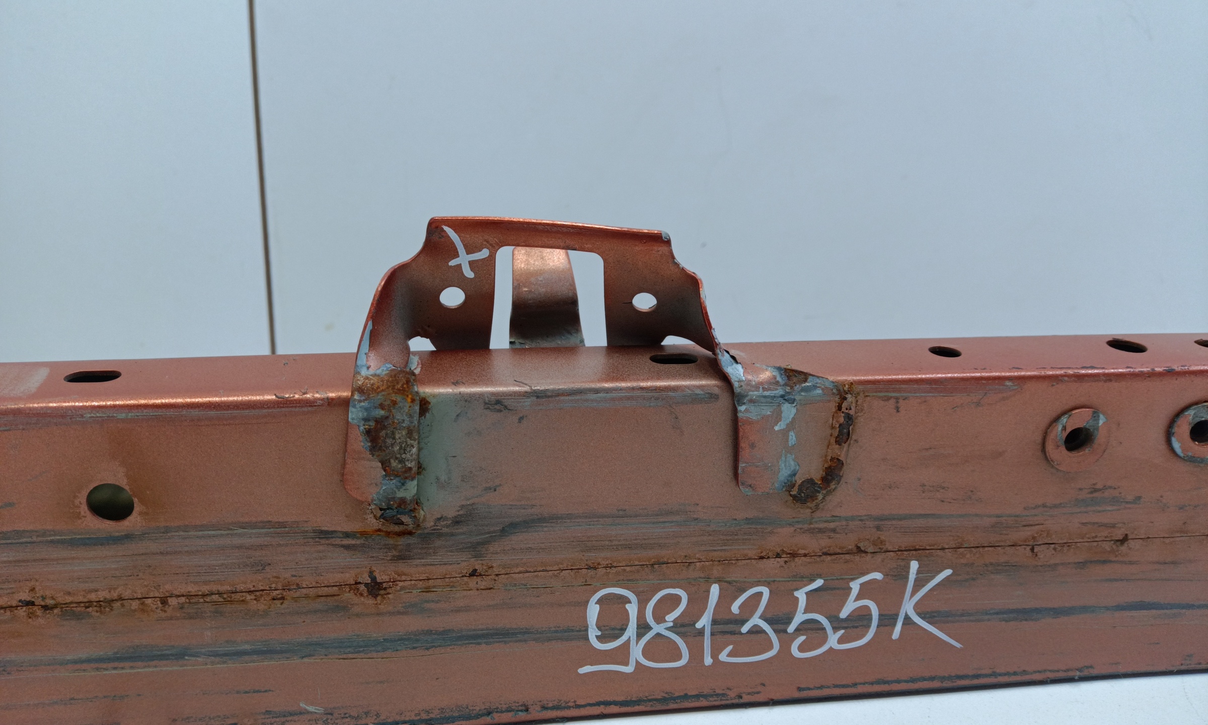 Усилитель переднего бампера Haval Dargo