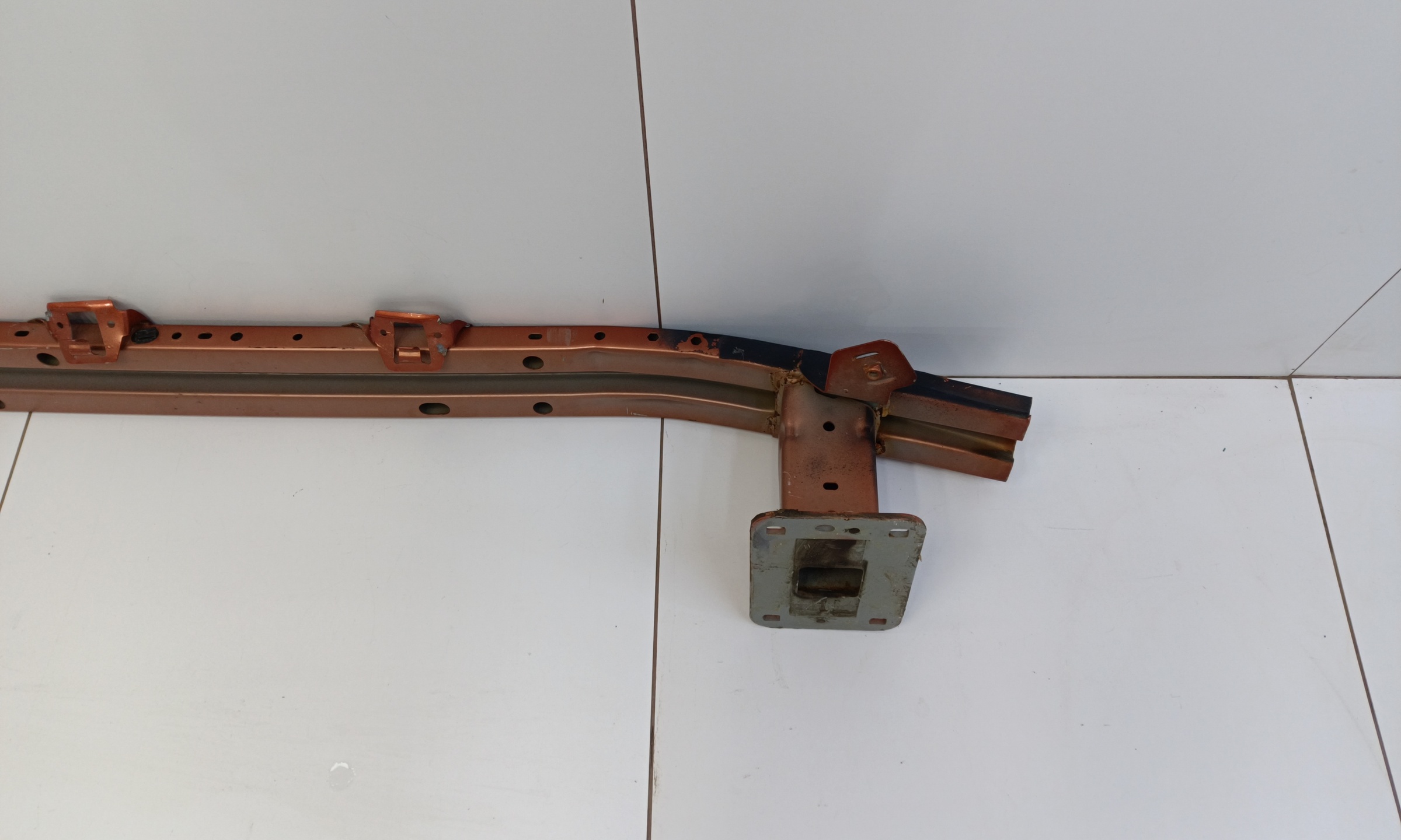 Усилитель переднего бампера Haval Dargo