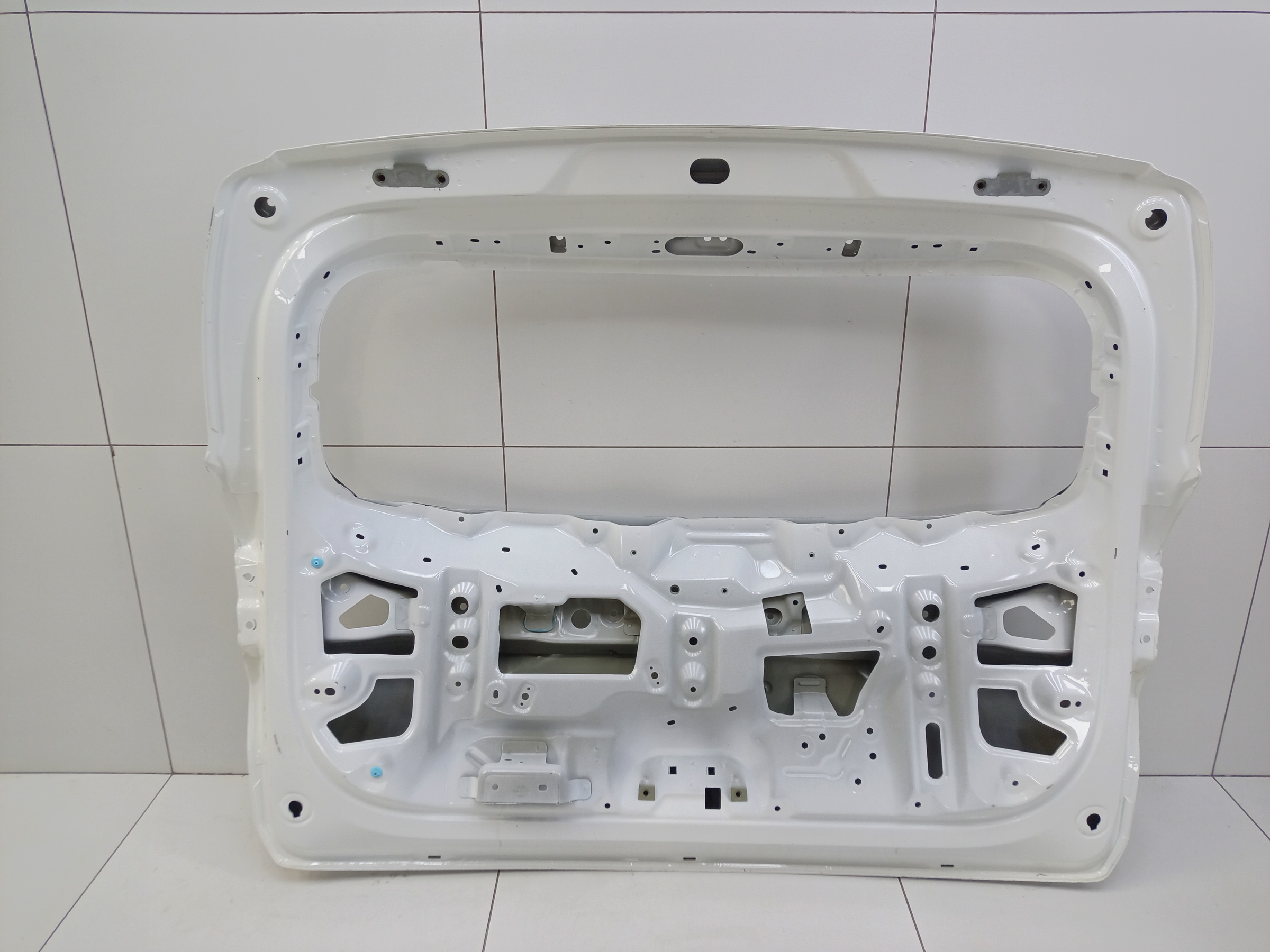 Крышка багажника Geely Okavango Restail