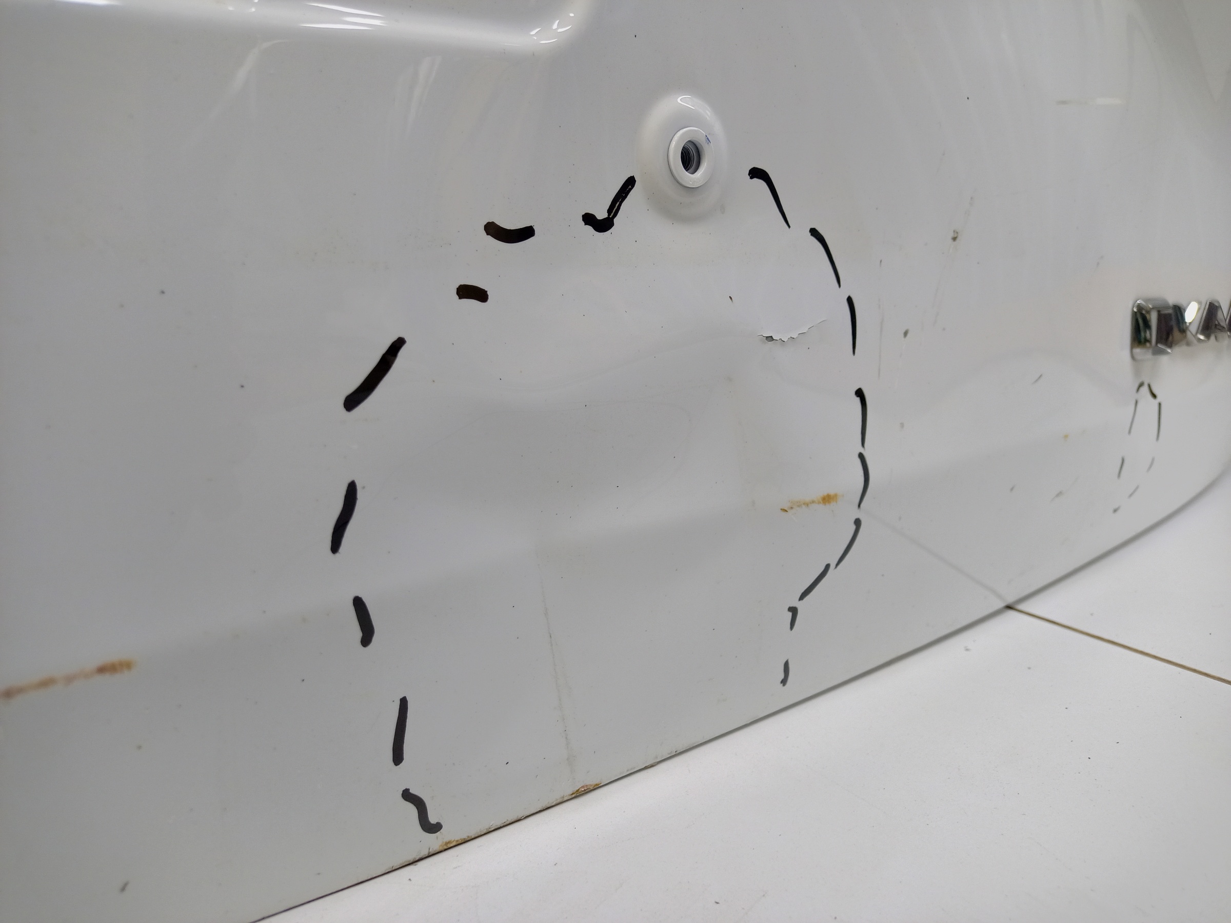 Крышка багажника Geely Okavango Restail